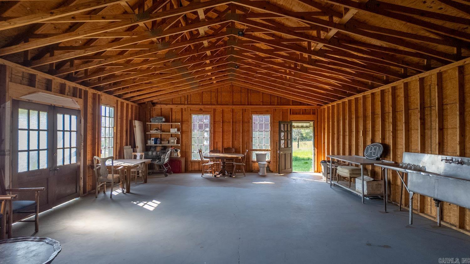 2516 US Highway 63  Hardy, AR