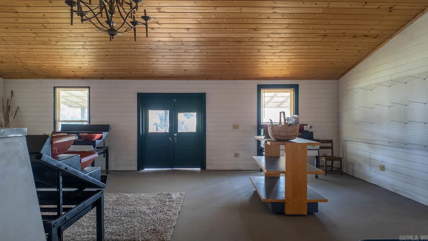 2516 US Highway 63  Hardy, AR