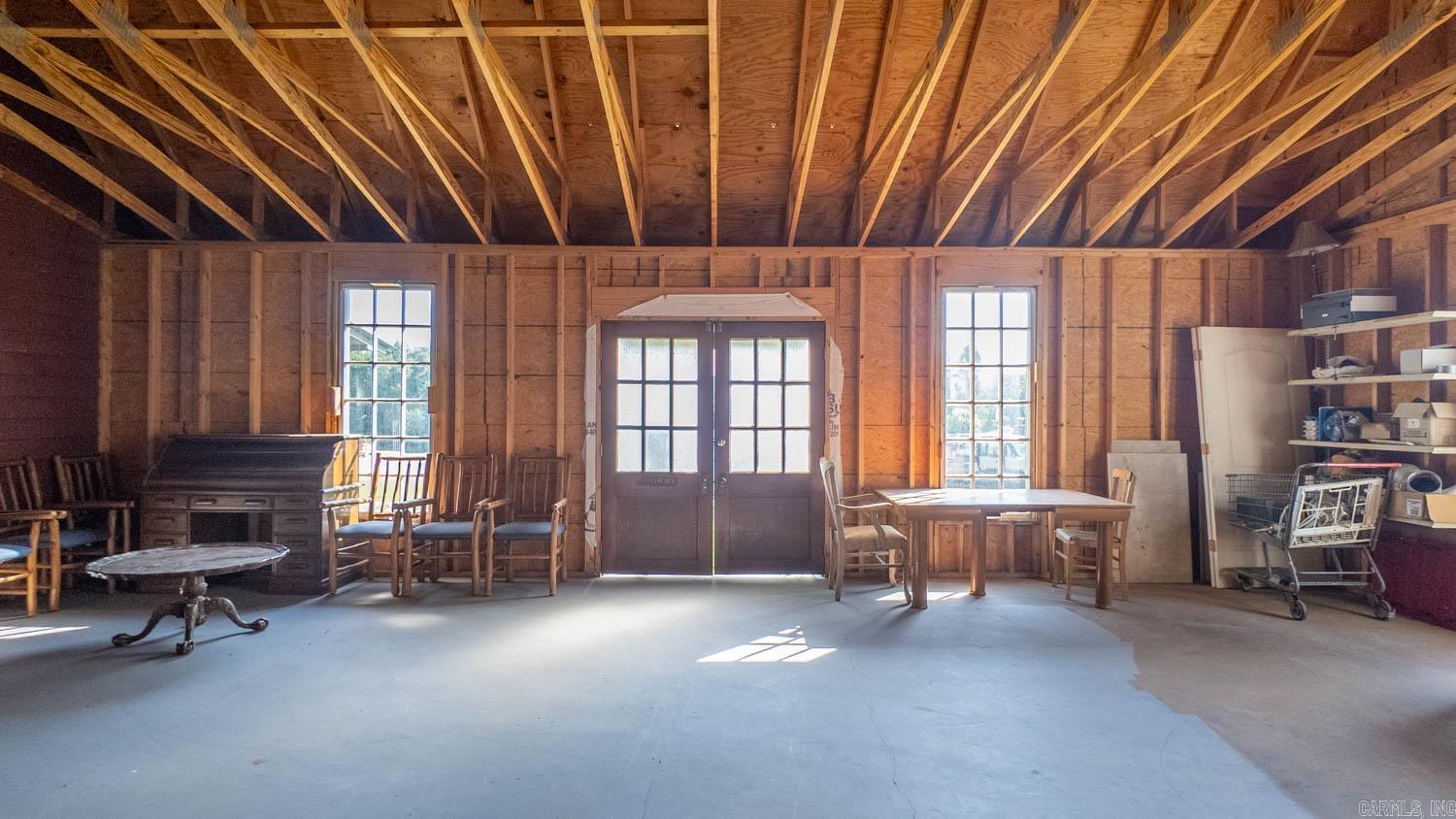 2516 US Highway 63  Hardy, AR