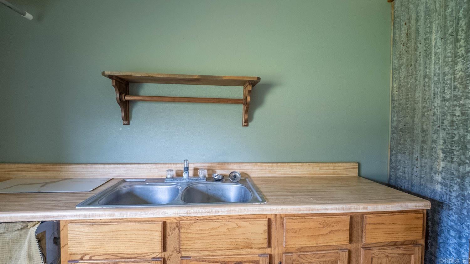 2516 US Highway 63  Hardy, AR