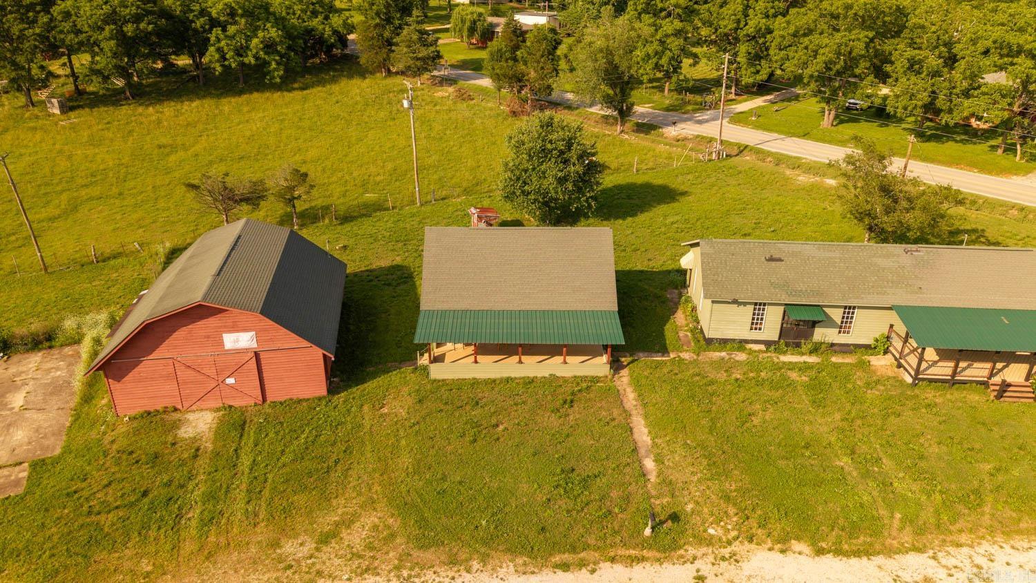 2516 US Highway 63  Hardy, AR