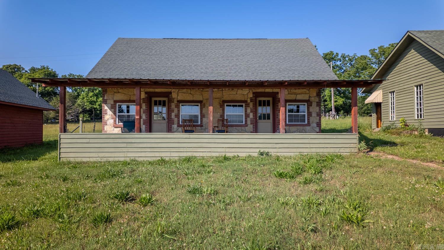 2516 US Highway 63  Hardy, AR