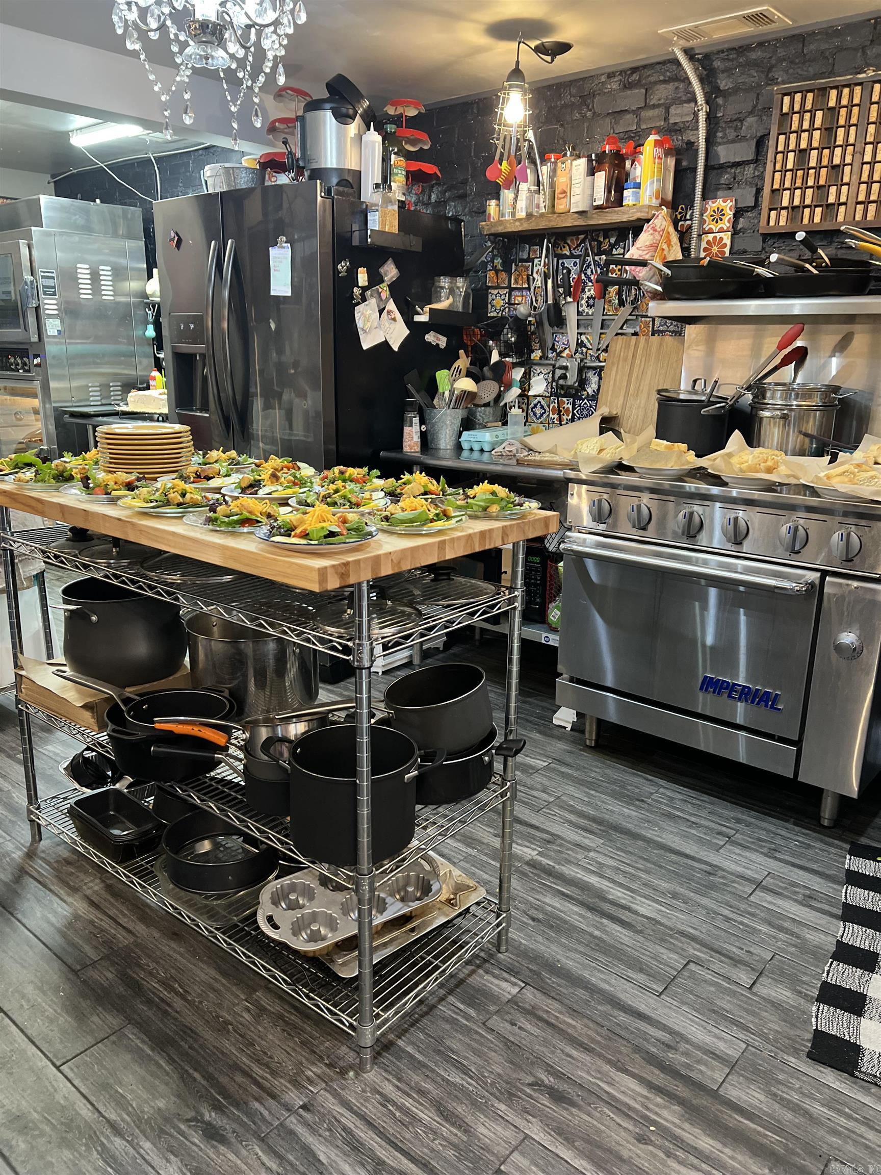 106 N Center  Lonoke, AR