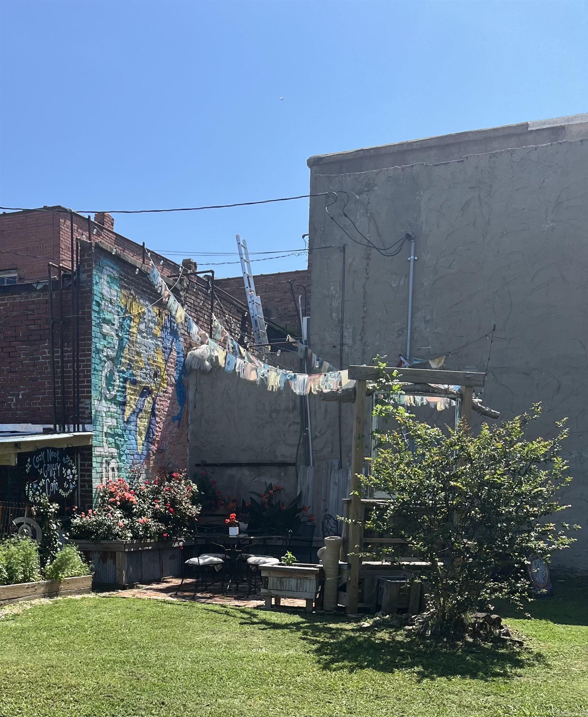 106 N Center  Lonoke, AR