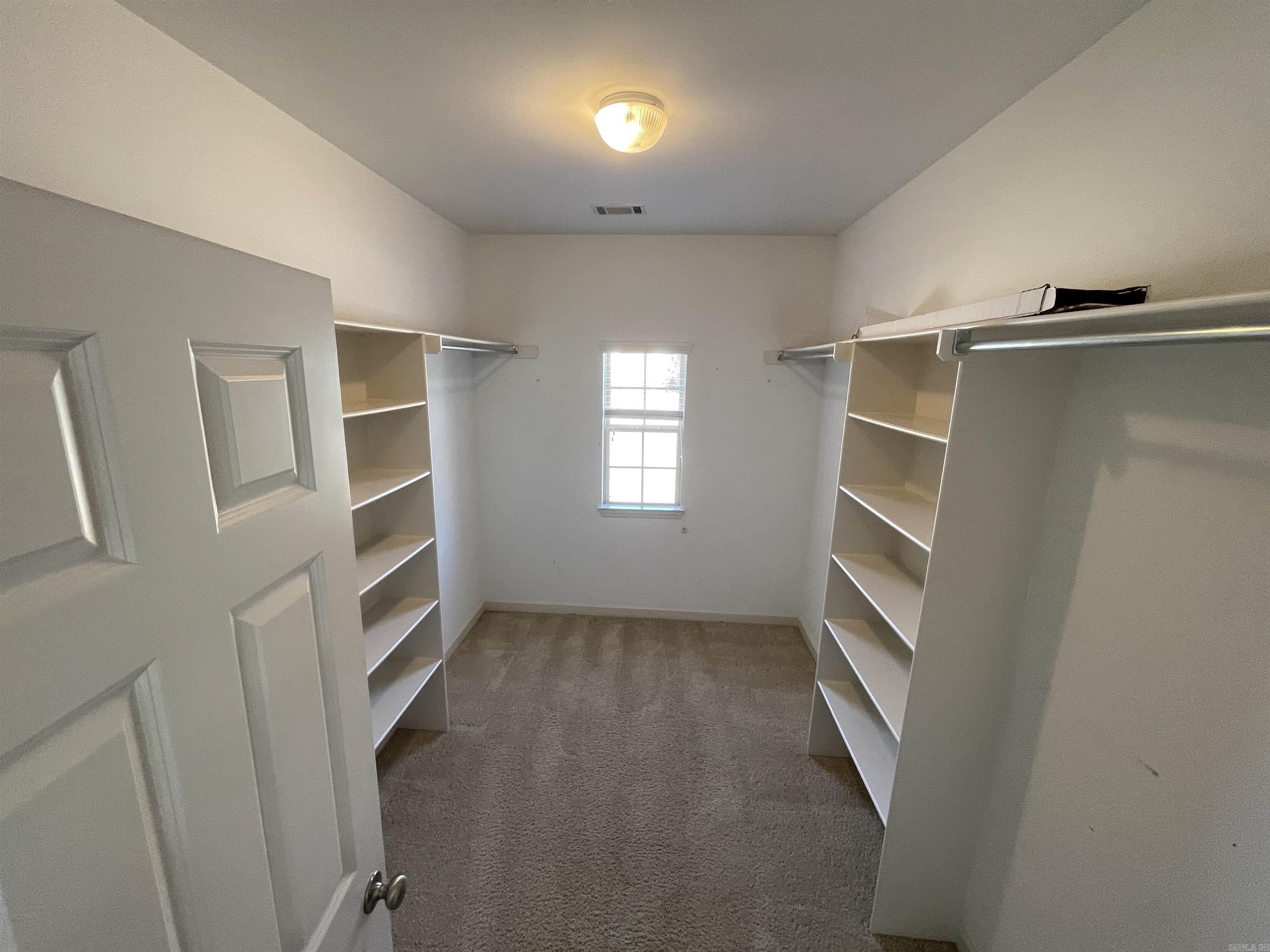 1756 White Oak Lane  Benton, AR