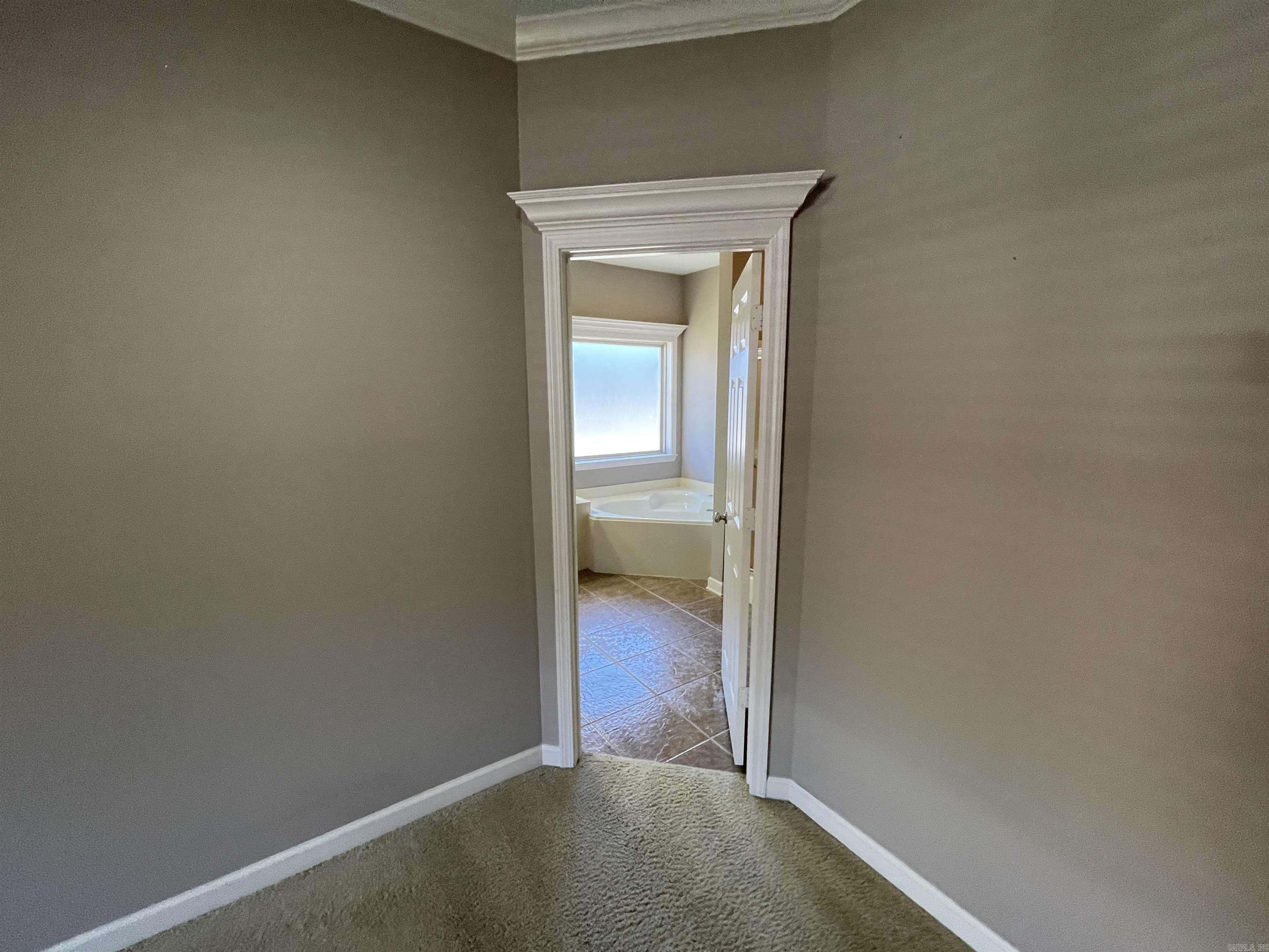 1756 White Oak Lane  Benton, AR