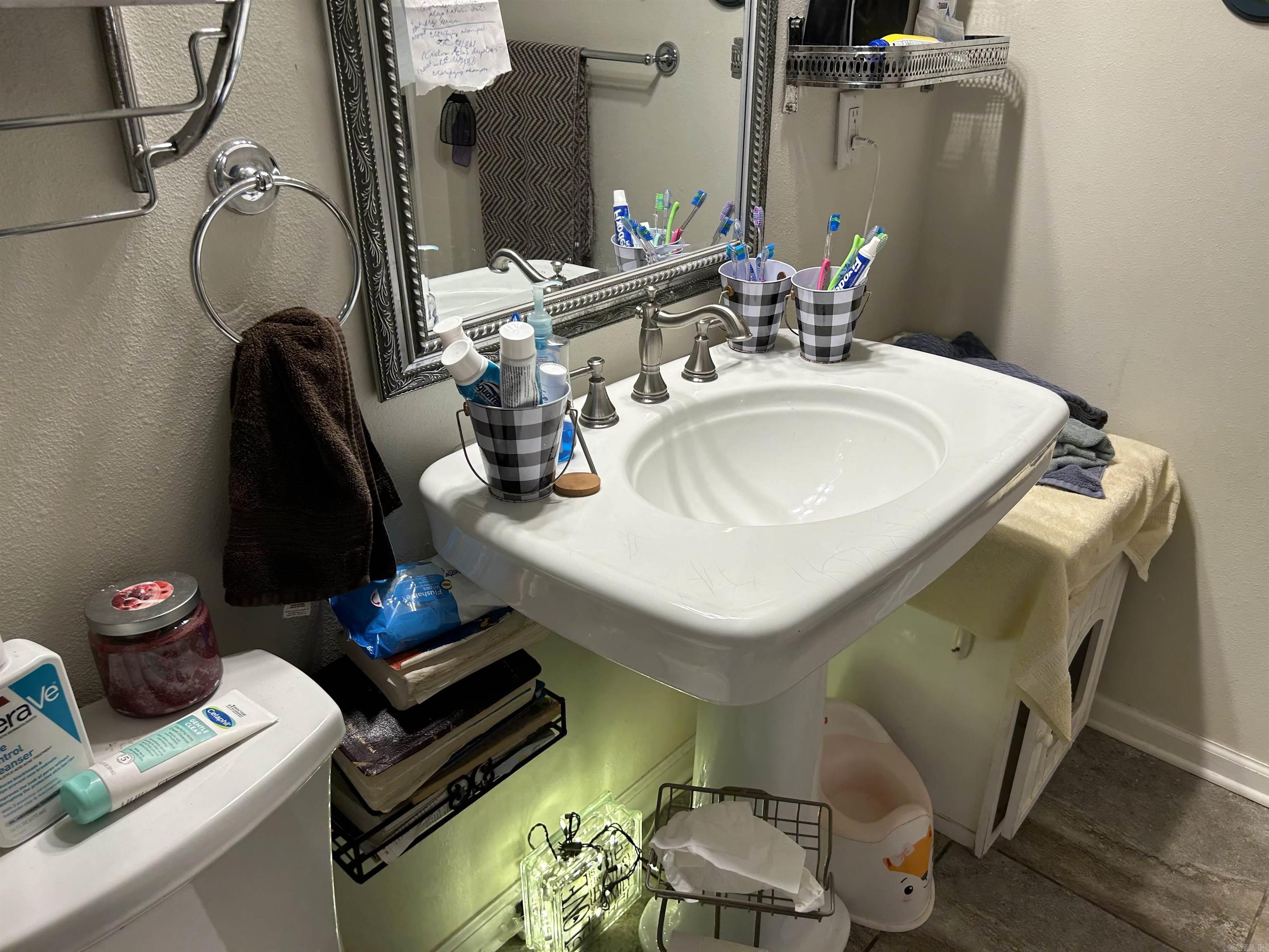 110 S Jeff Davis  Jacksonville, AR