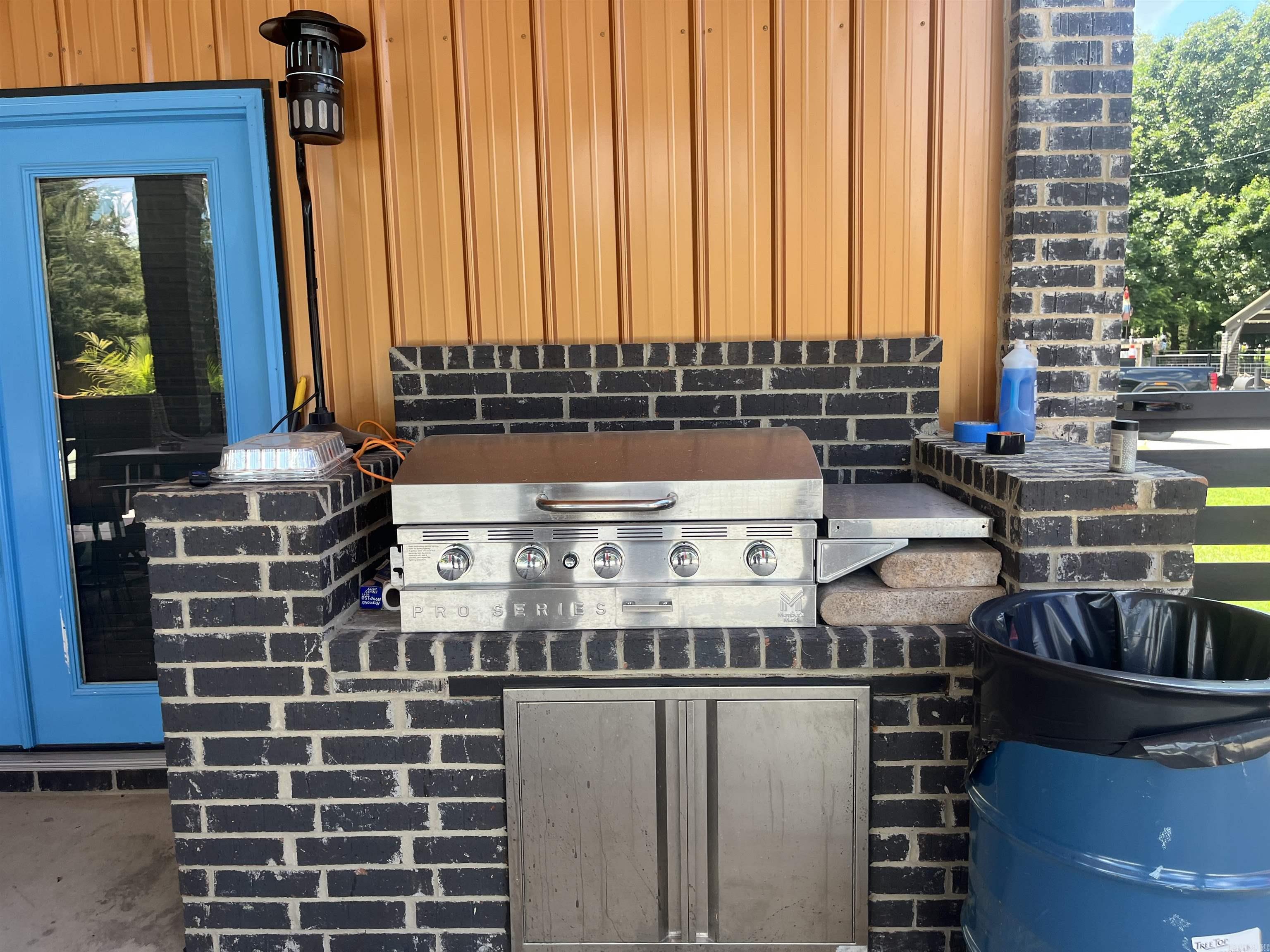 894 CR 792  Brookland, AR