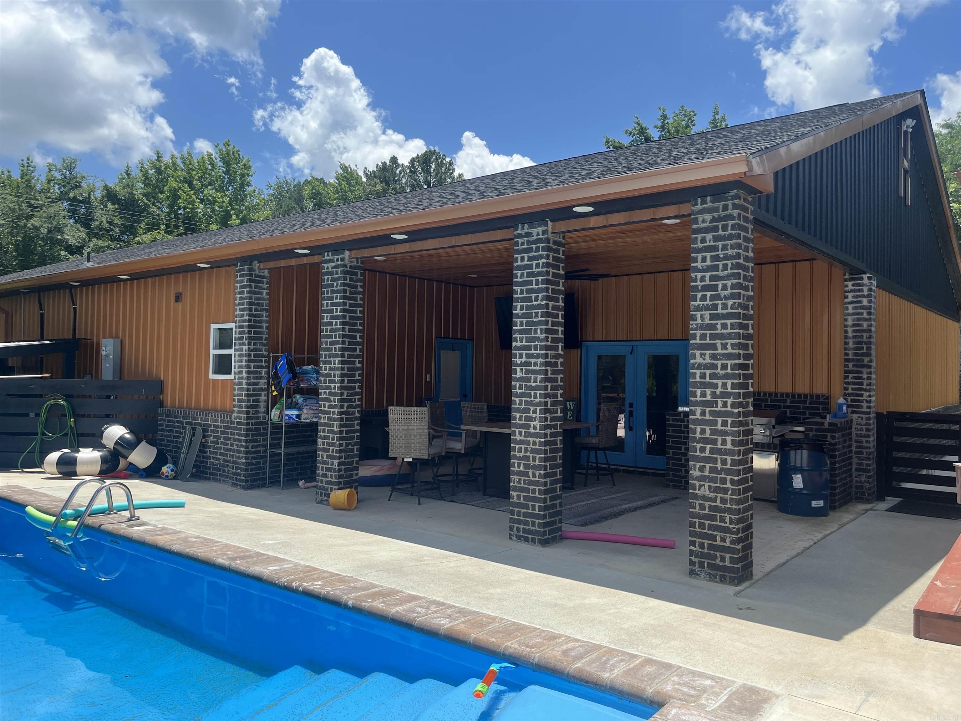 894 CR 792  Brookland, AR