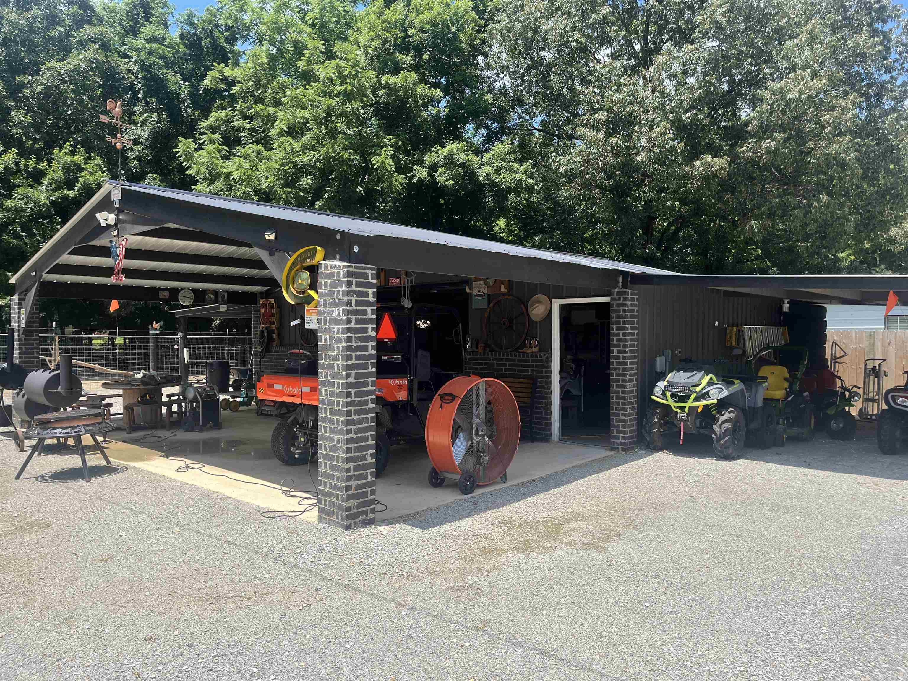 894 CR 792  Brookland, AR