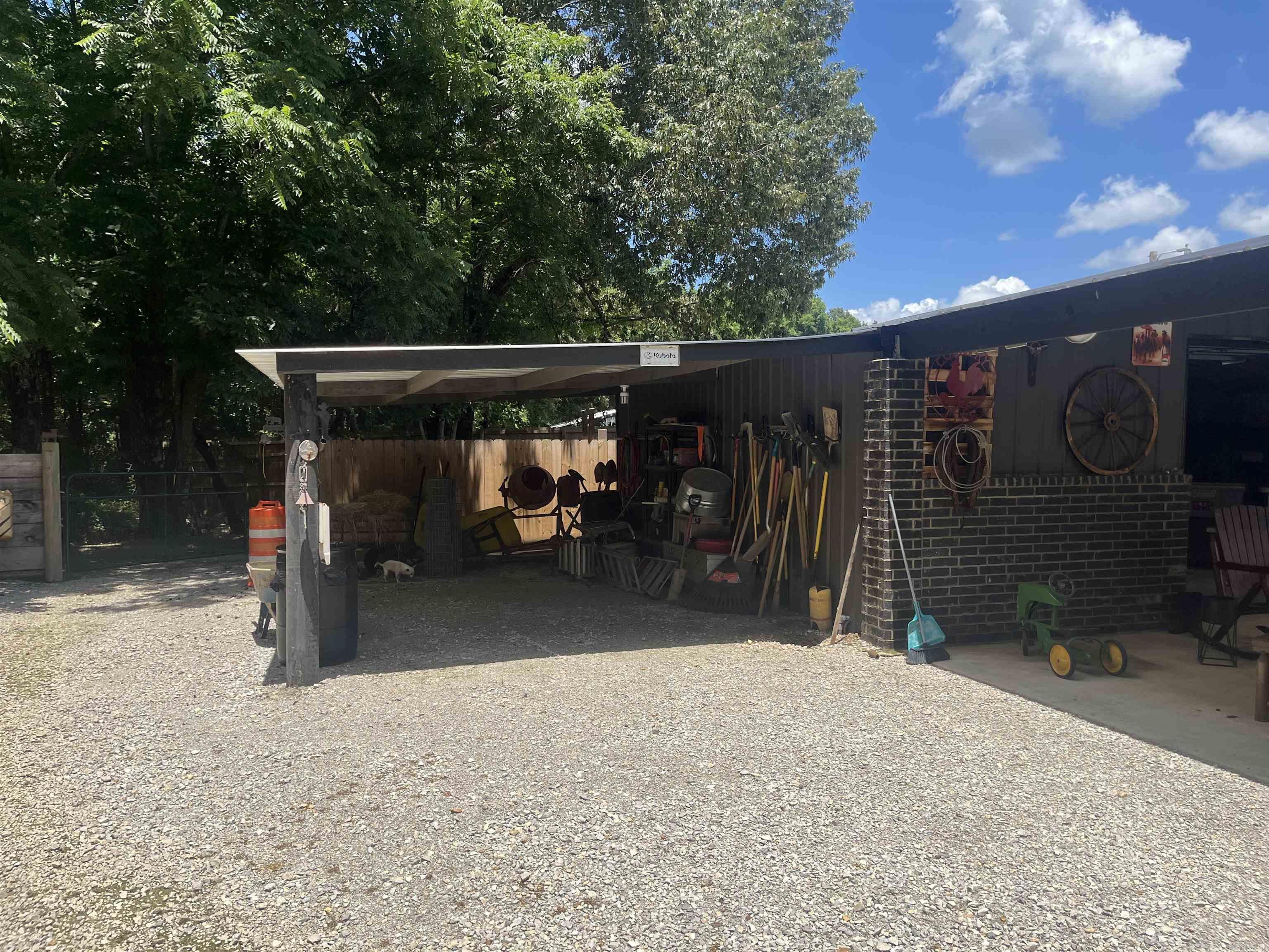 894 CR 792  Brookland, AR