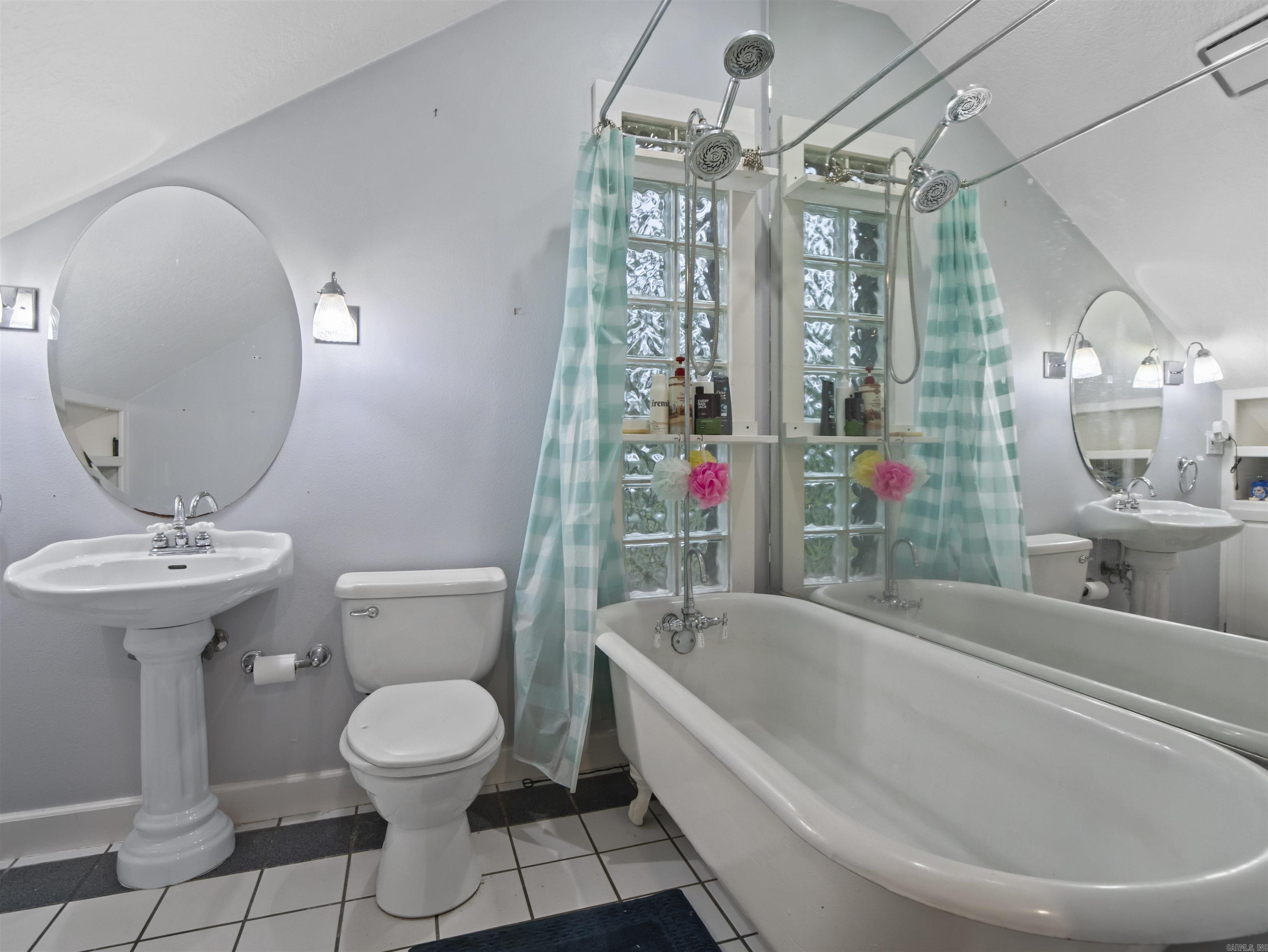 16 Almenara Hot Springs Village, AR 71909