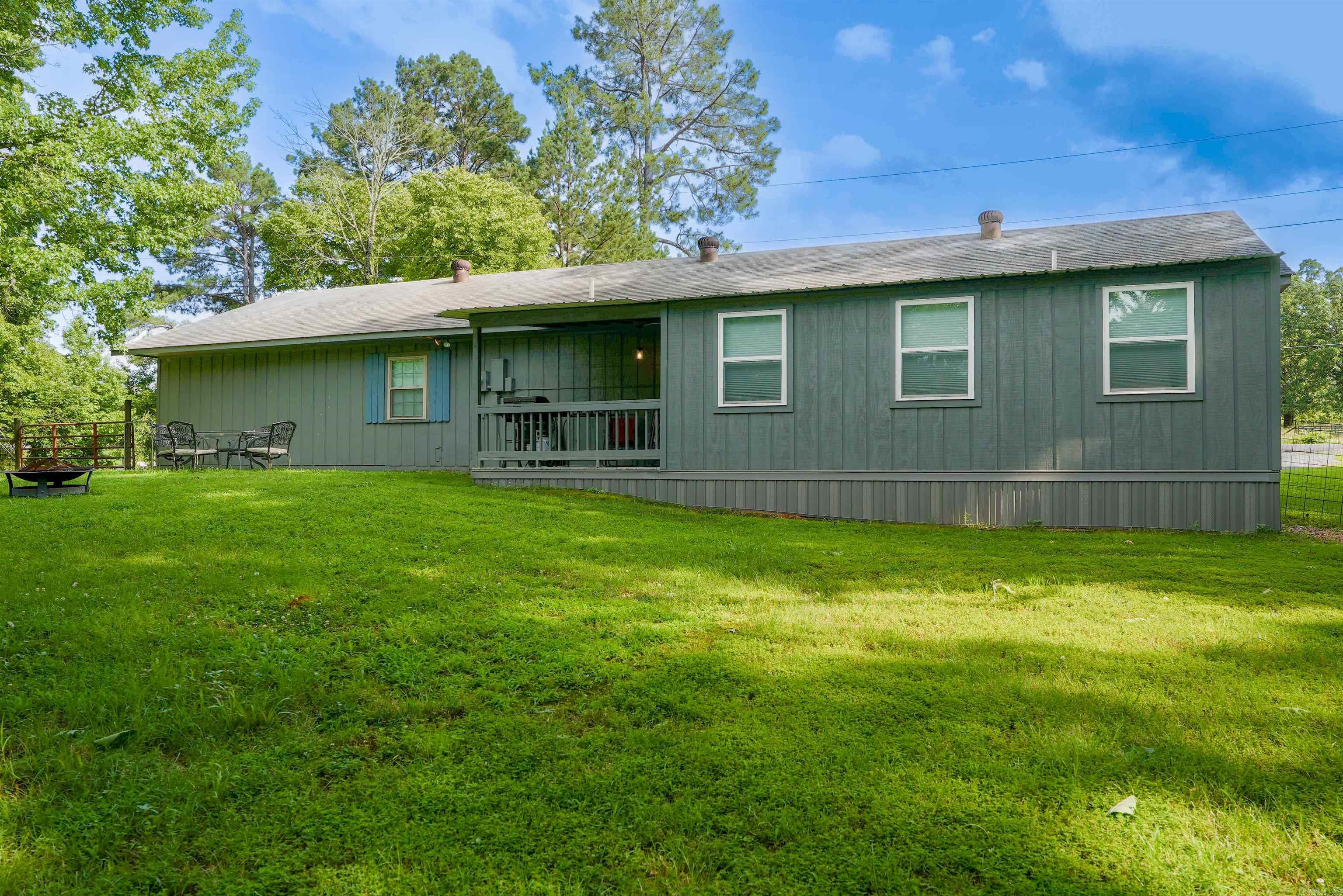 2592 HWY 270 E Mount Ida, AR 71957