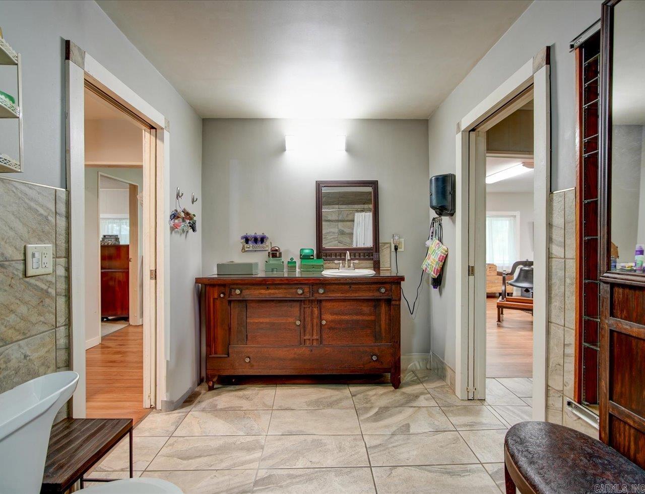 32 Cinnamon Lane Mount Ida, AR 71957