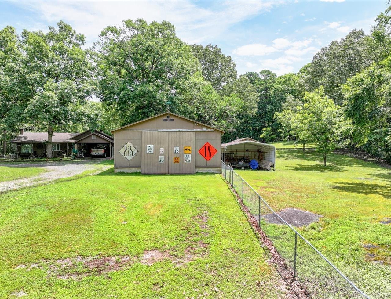 32 Cinnamon Lane Mount Ida, AR 71957