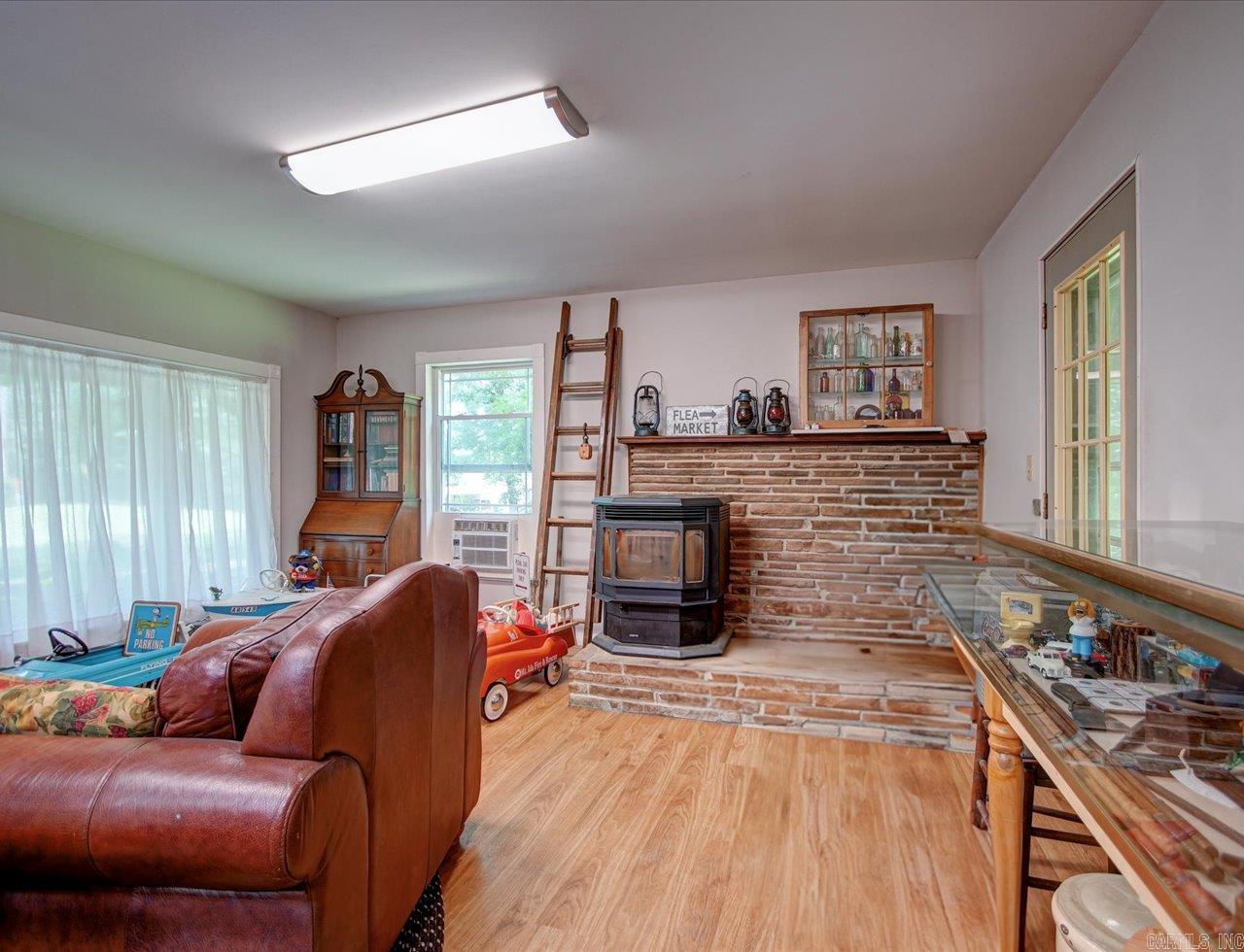 32 Cinnamon Lane Mount Ida, AR 71957