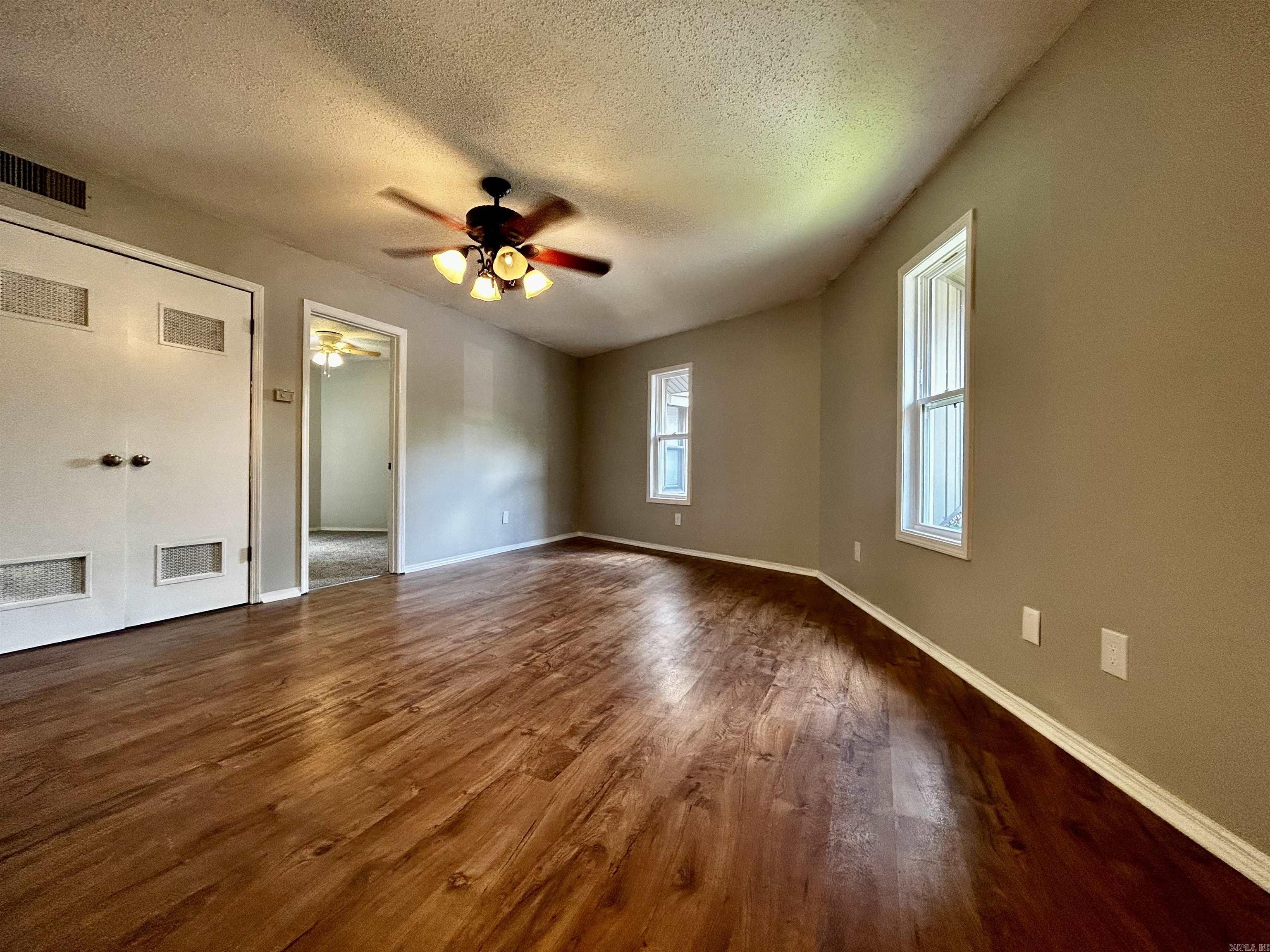 205 W Woodruff  Searcy, AR