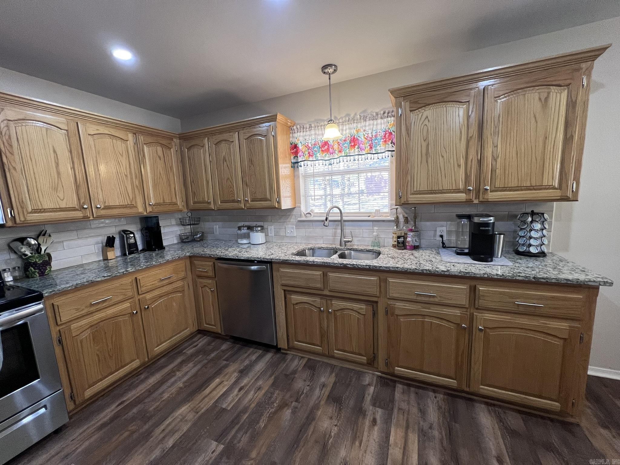 301 Pin Oak Mena, AR 71953