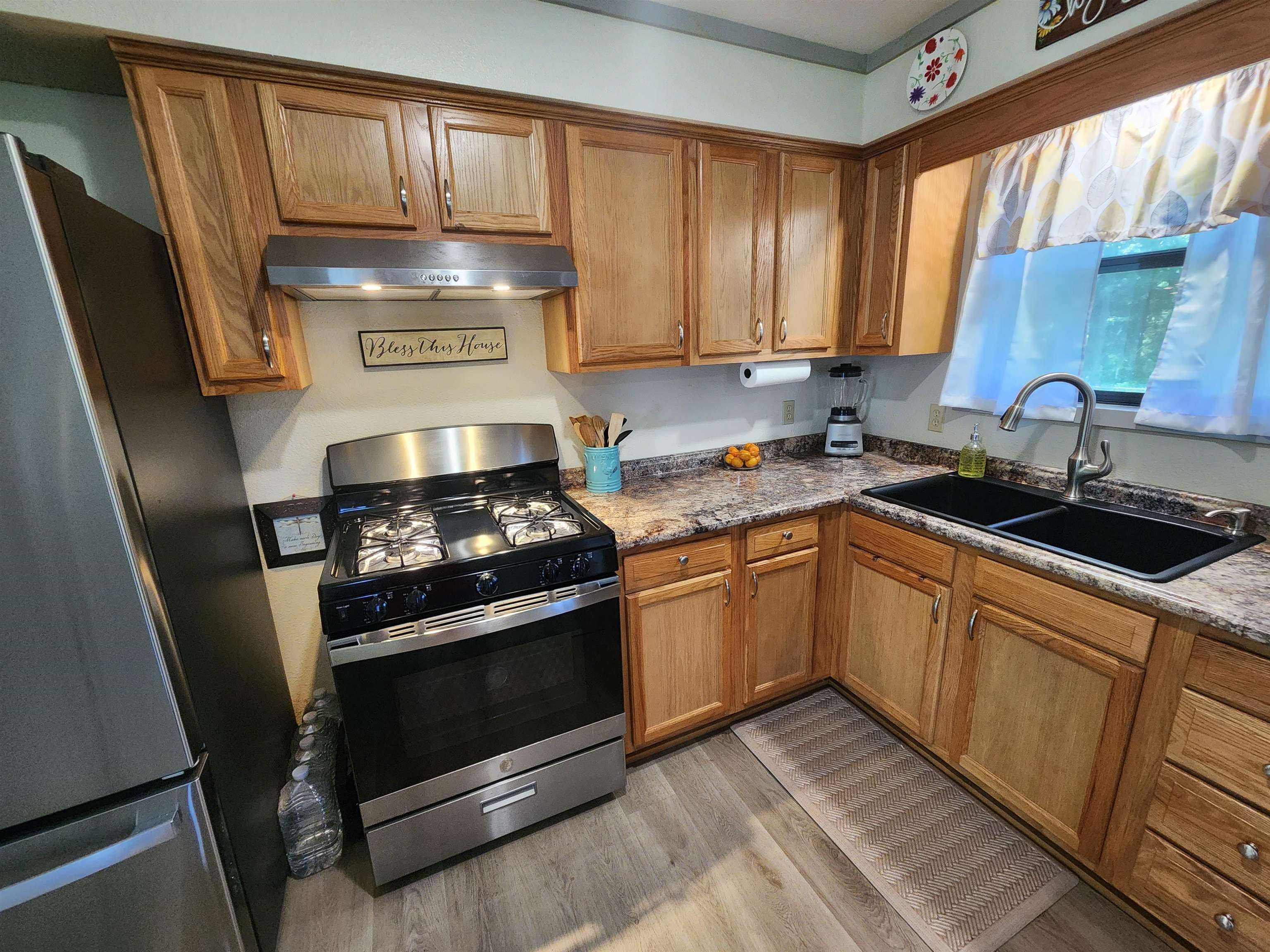 110 Peace Valley  Ash Flat, AR