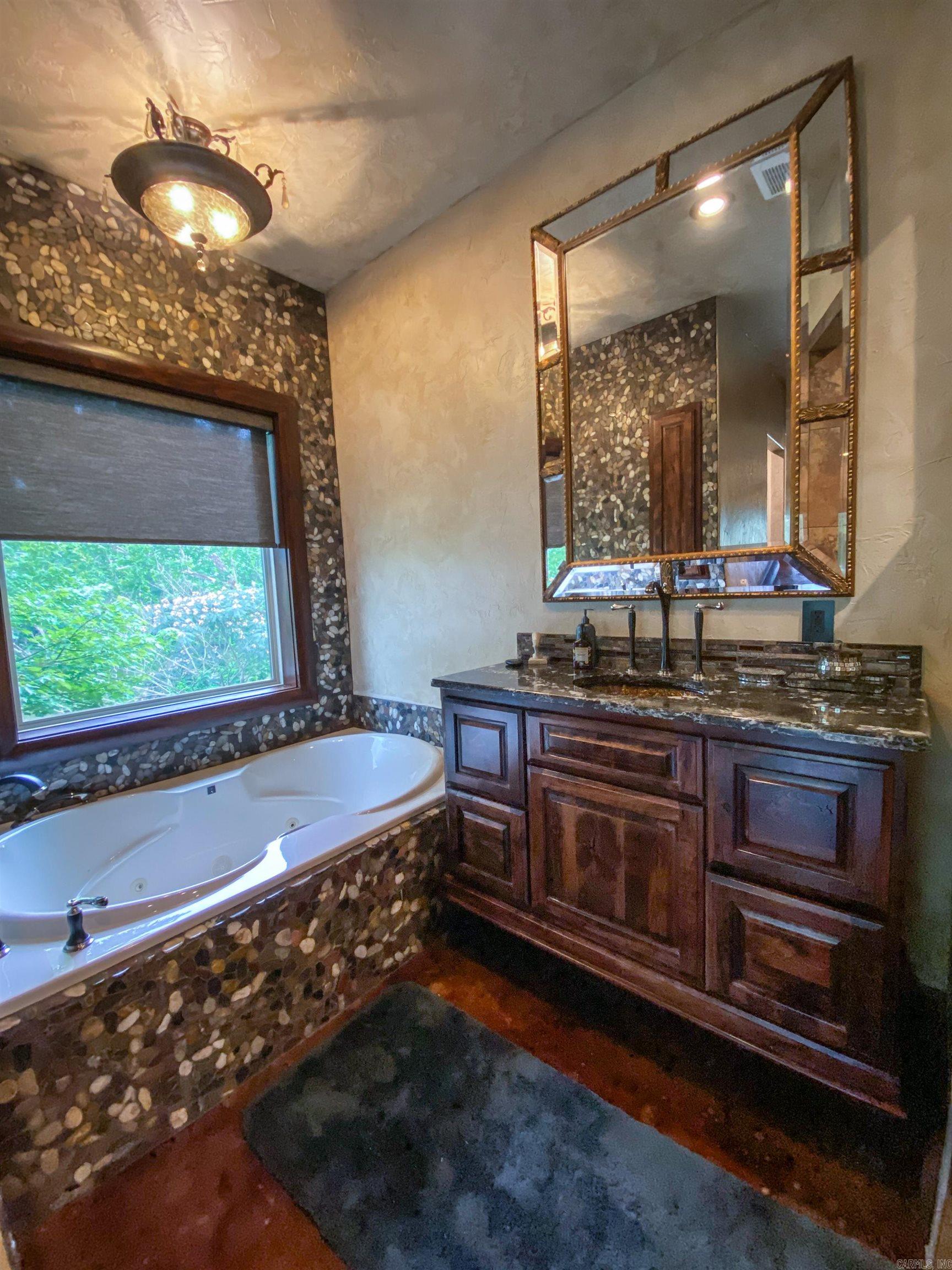 168 Golden Oak Place Hot Springs, AR 71913