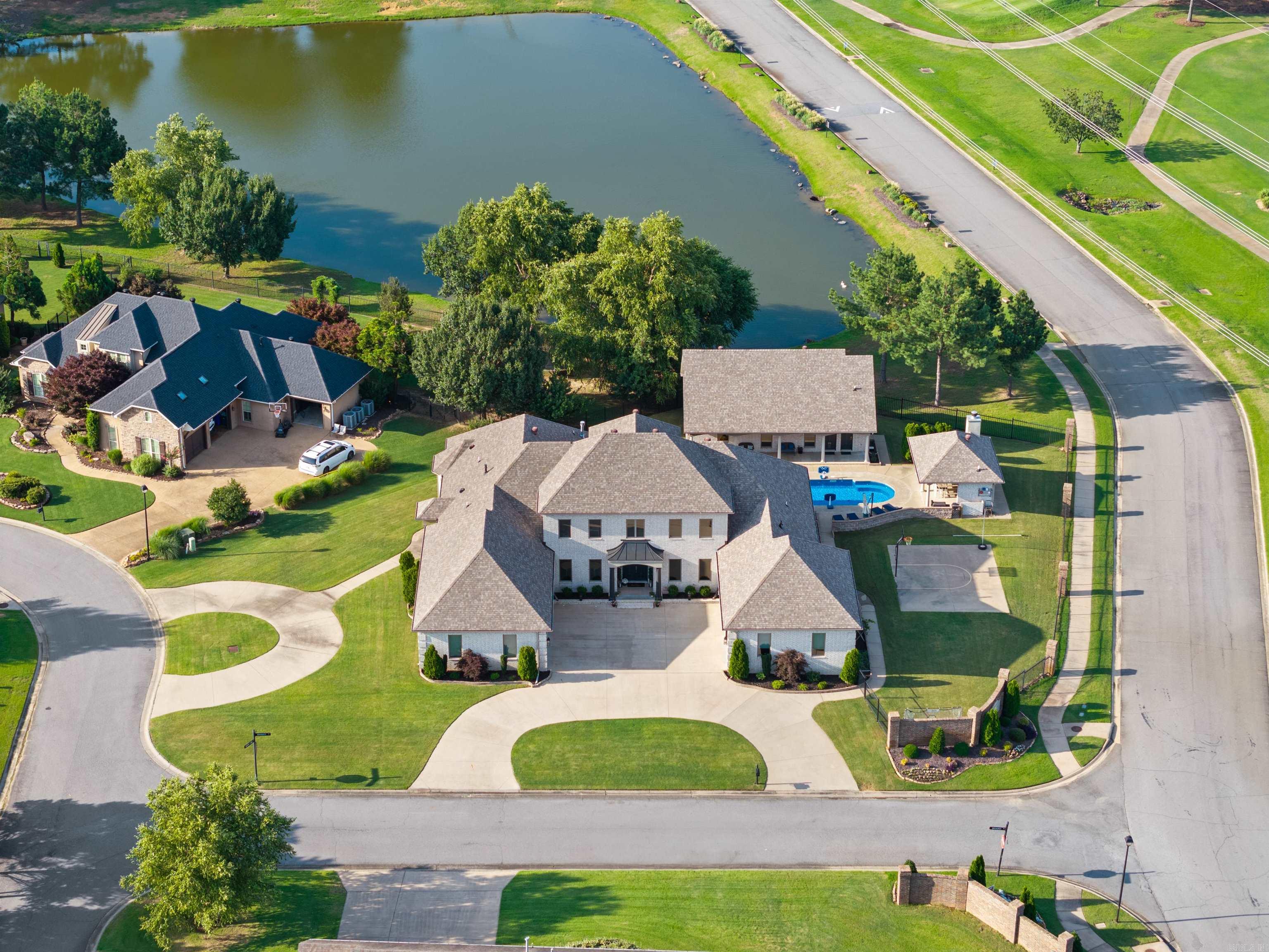 5090 Oakhurst Way Conway, AR 72034