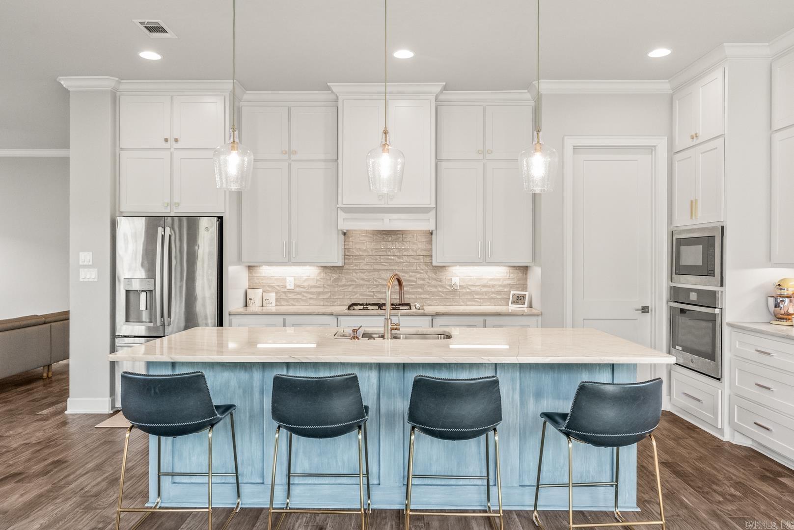 301 Kanis Ridge Dr Little Rock, AR 72223