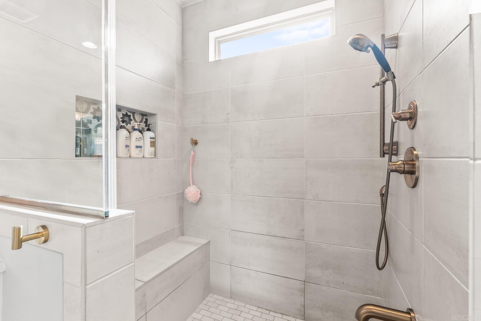 301 Kanis Ridge Dr Little Rock, AR 72223