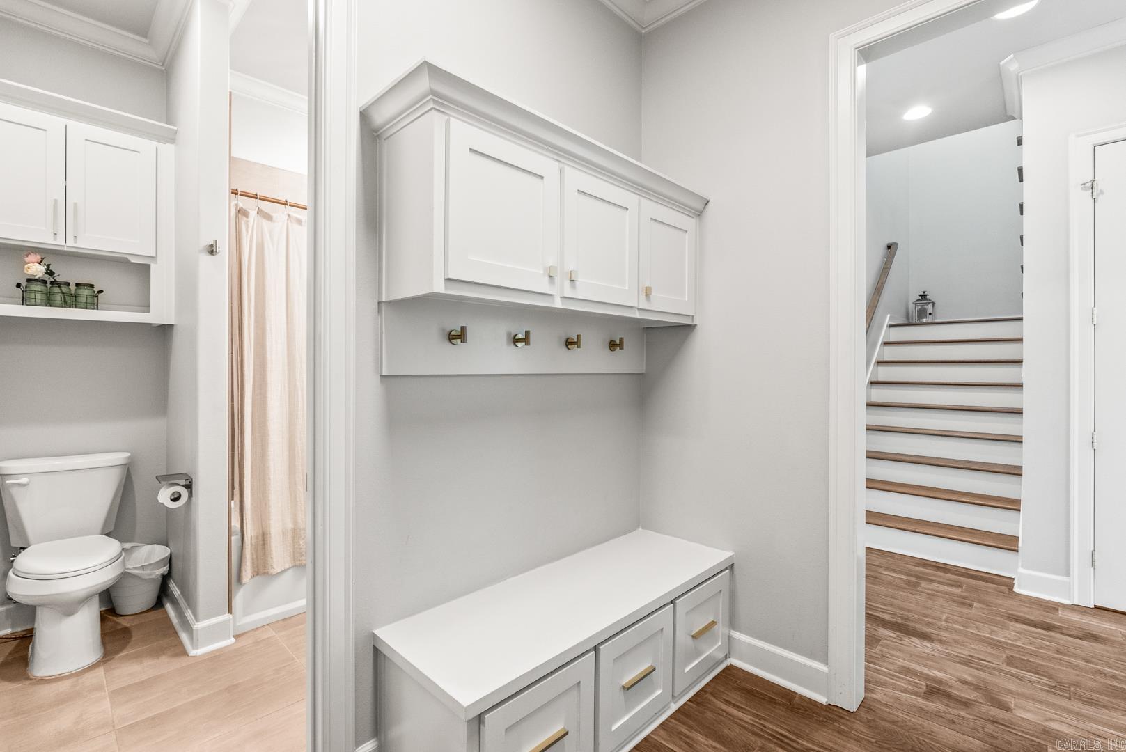 301 Kanis Ridge Dr Little Rock, AR 72223