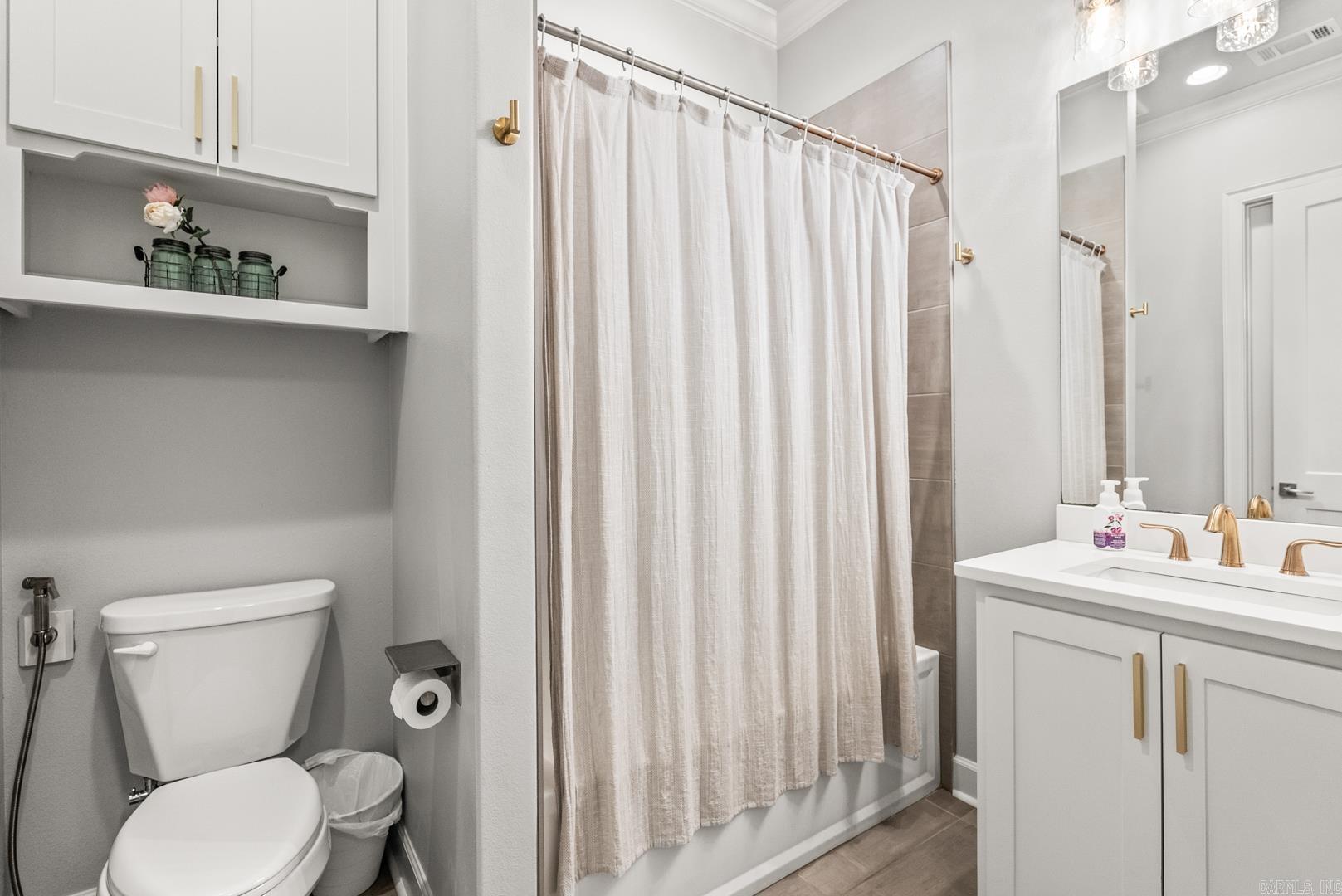 301 Kanis Ridge Dr Little Rock, AR 72223