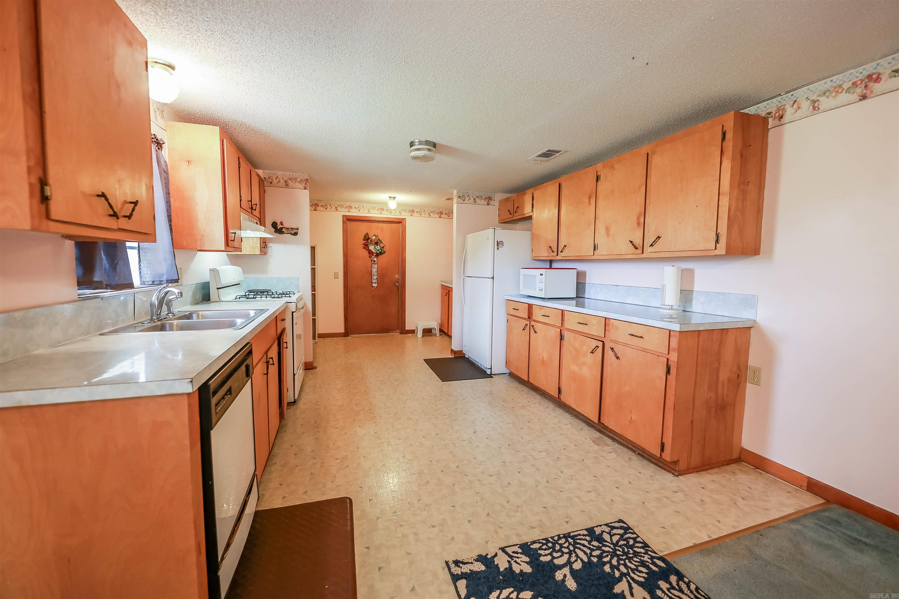 608 S Highway 35 Dermott, AR 71638