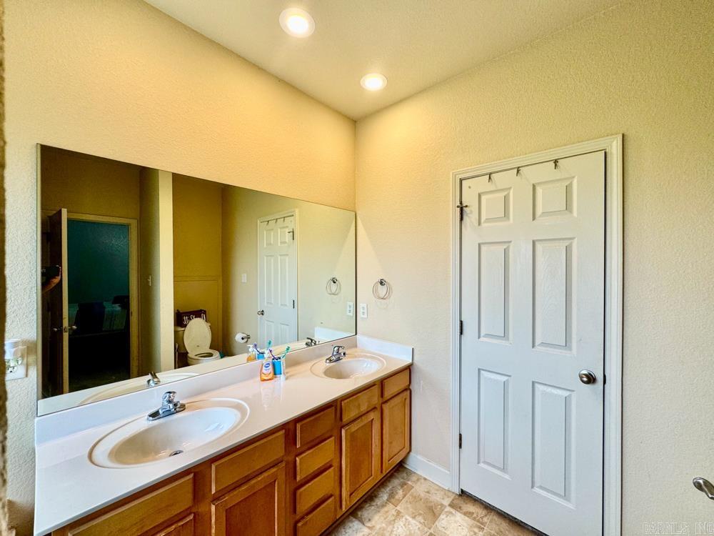 2 lilley Cove Greenbrier, AR 72058