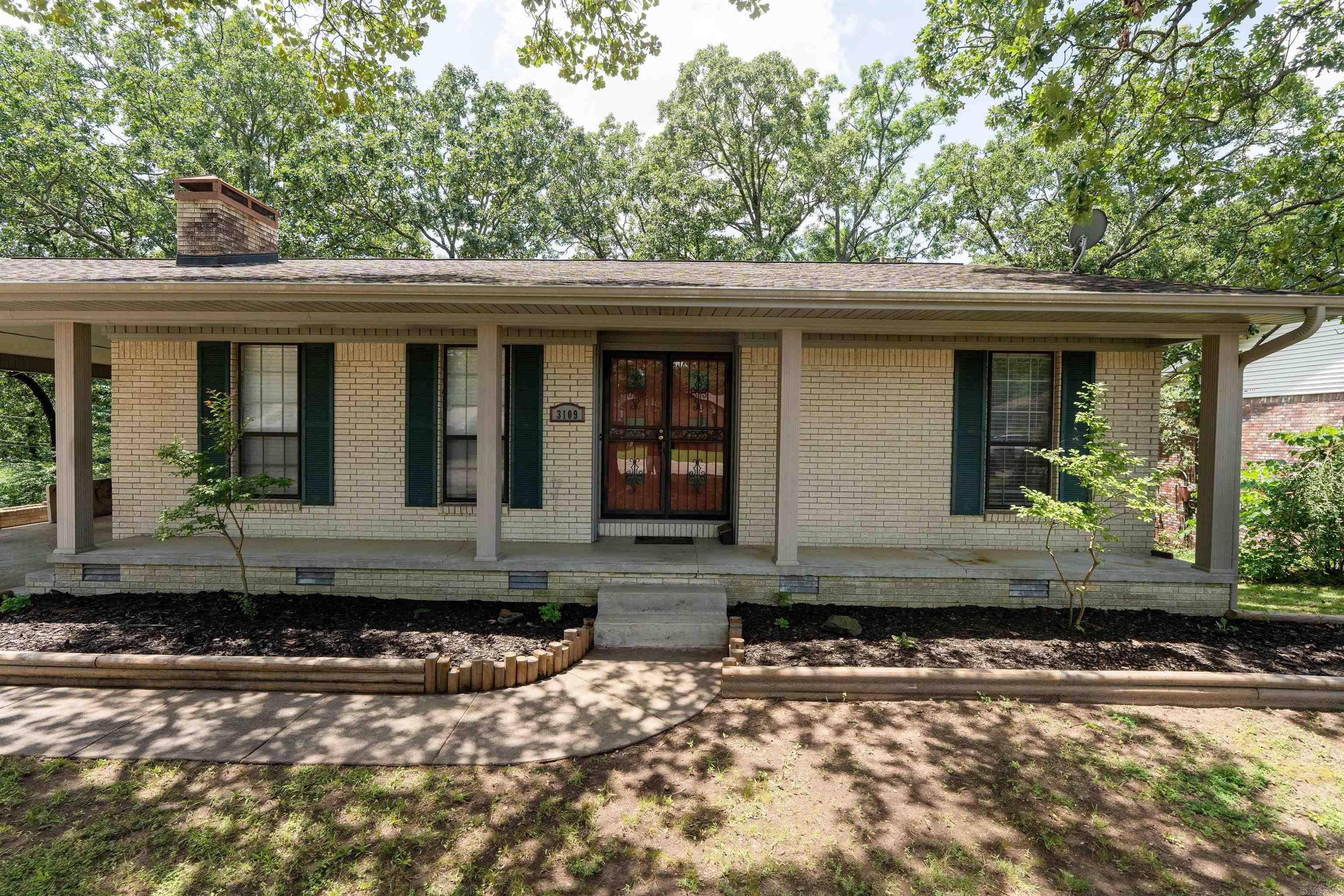 3109 Donaghey  North Little Rock, AR