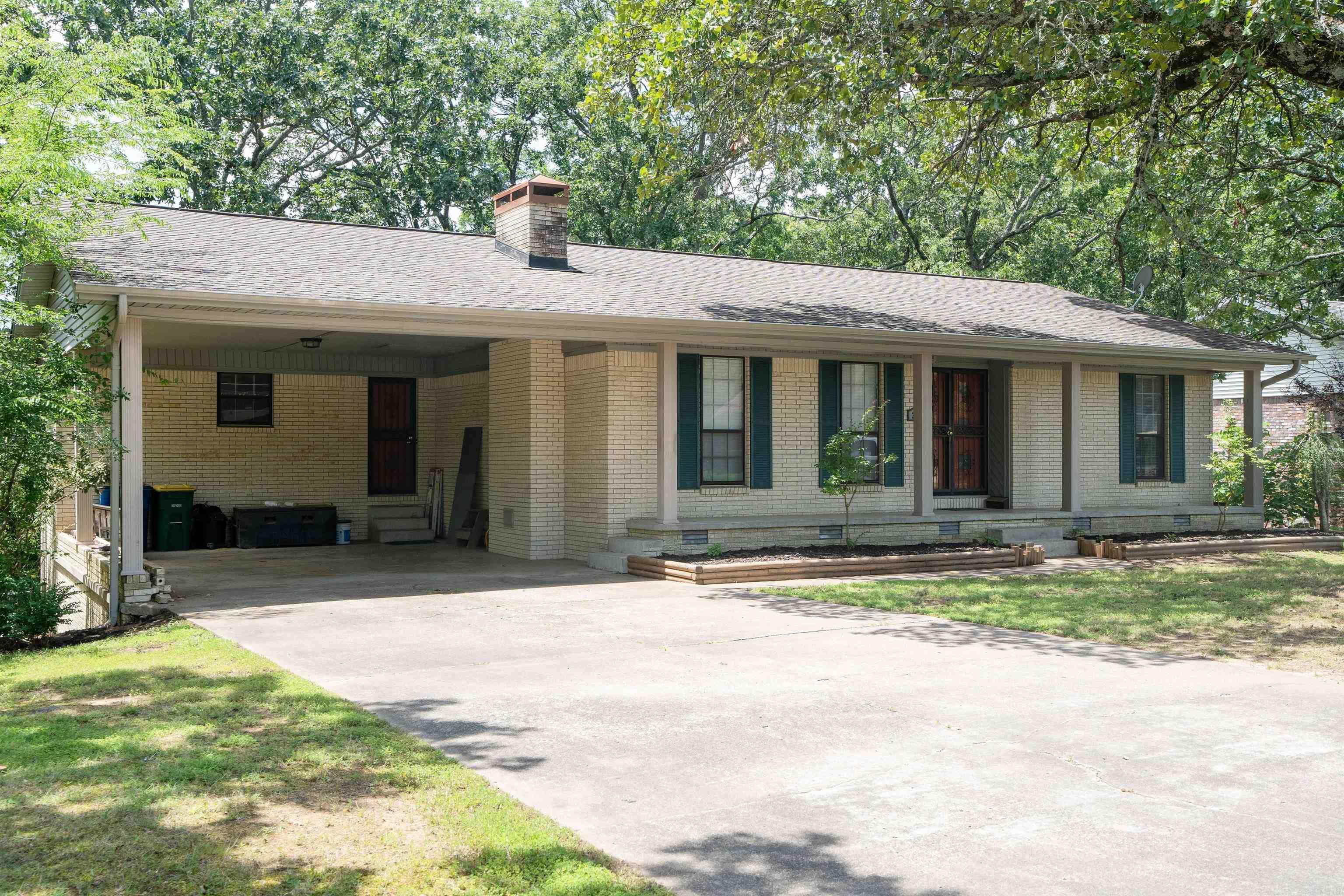 3109 Donaghey  North Little Rock, AR