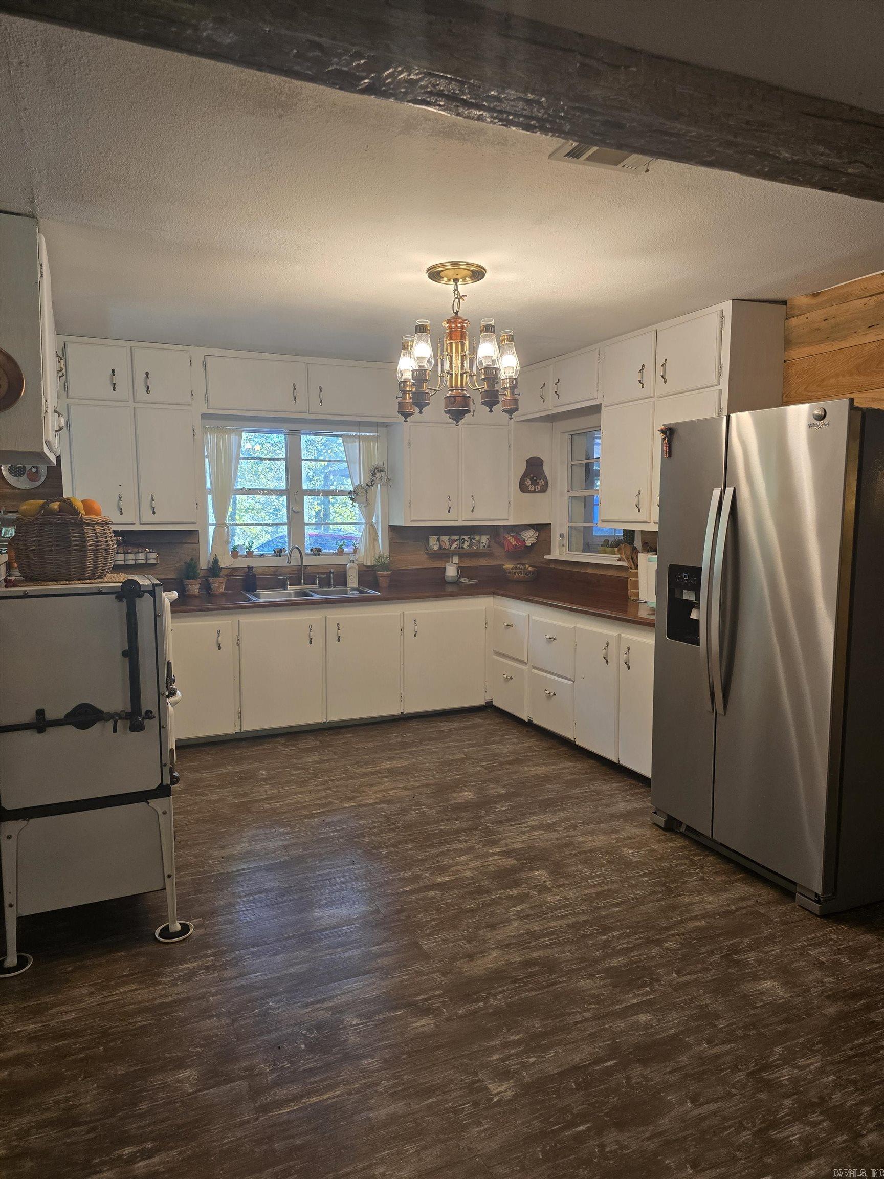 163 Polk Road 659 Mena, AR 71953