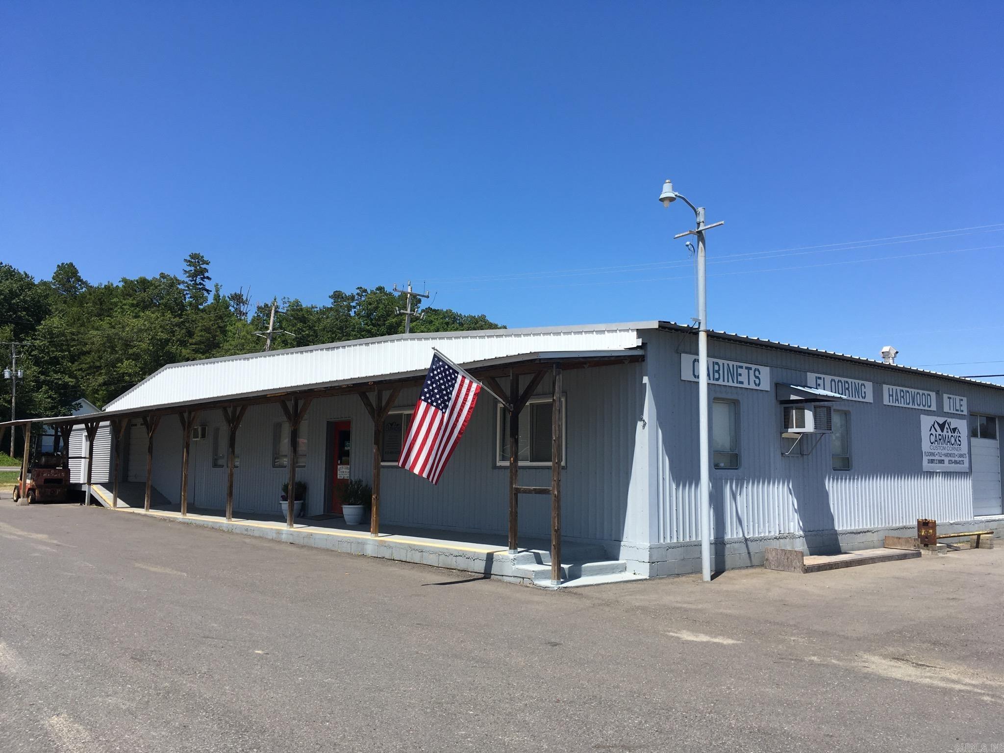 28 N Highway 27  Mount Ida, AR