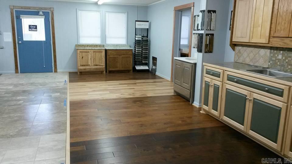 28 N Highway 27  Mount Ida, AR