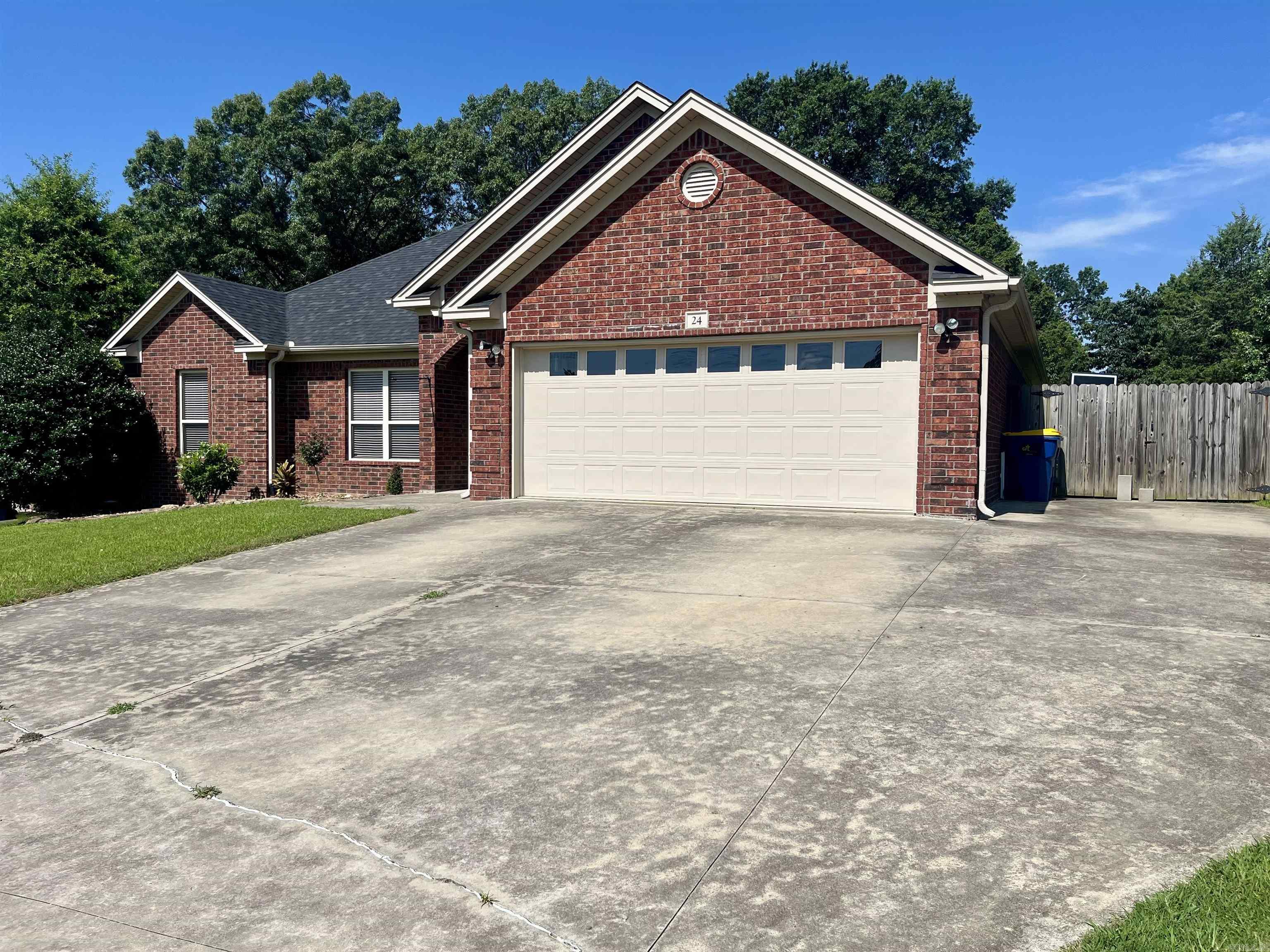 24 Tradewinds Dr — photo 4