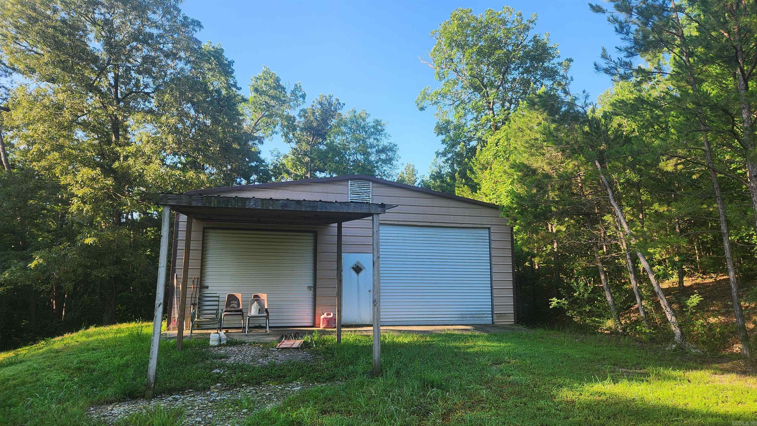 65 Farley Lane  Story, AR