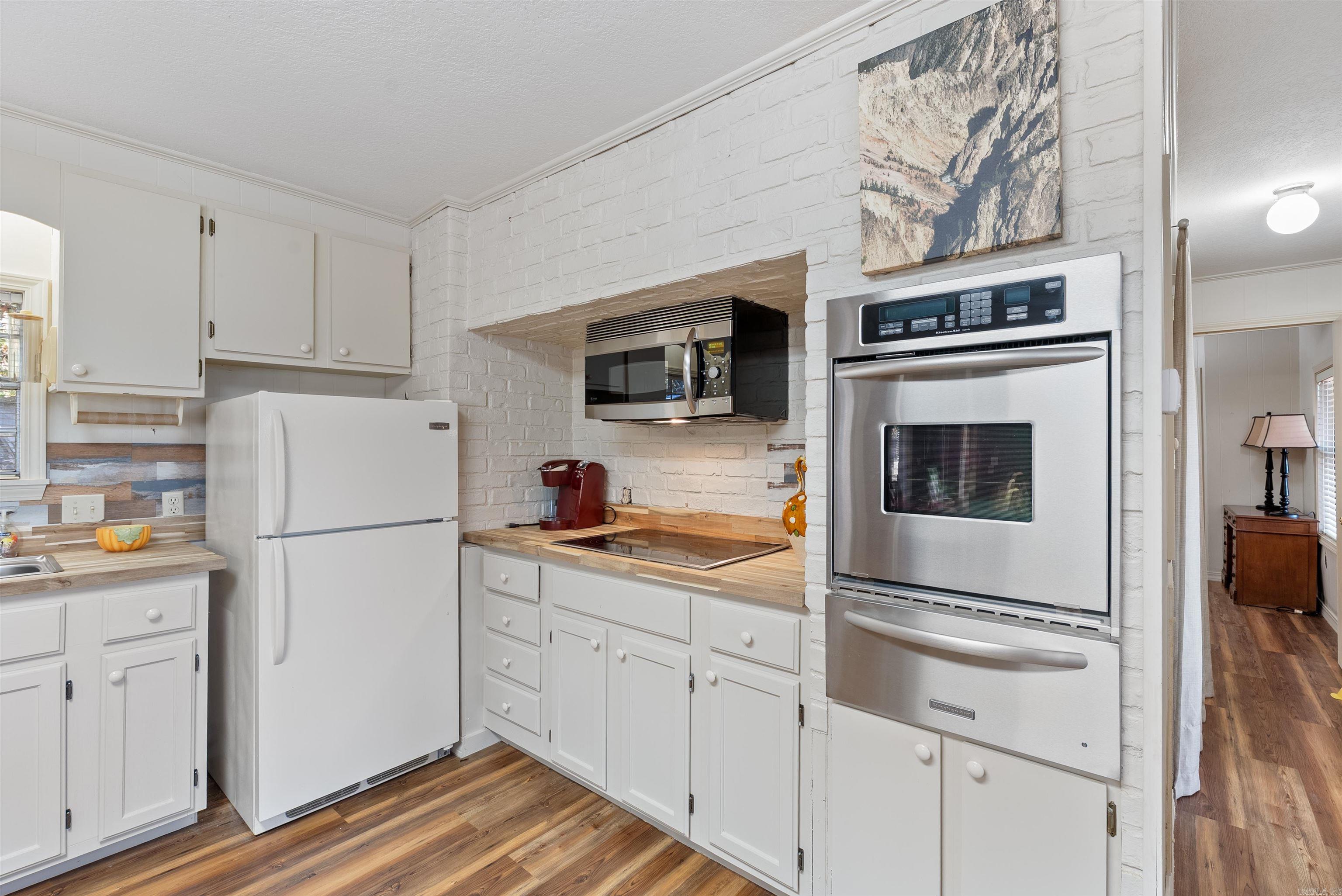 145 Jay Tee Fairfield Bay, AR 72088