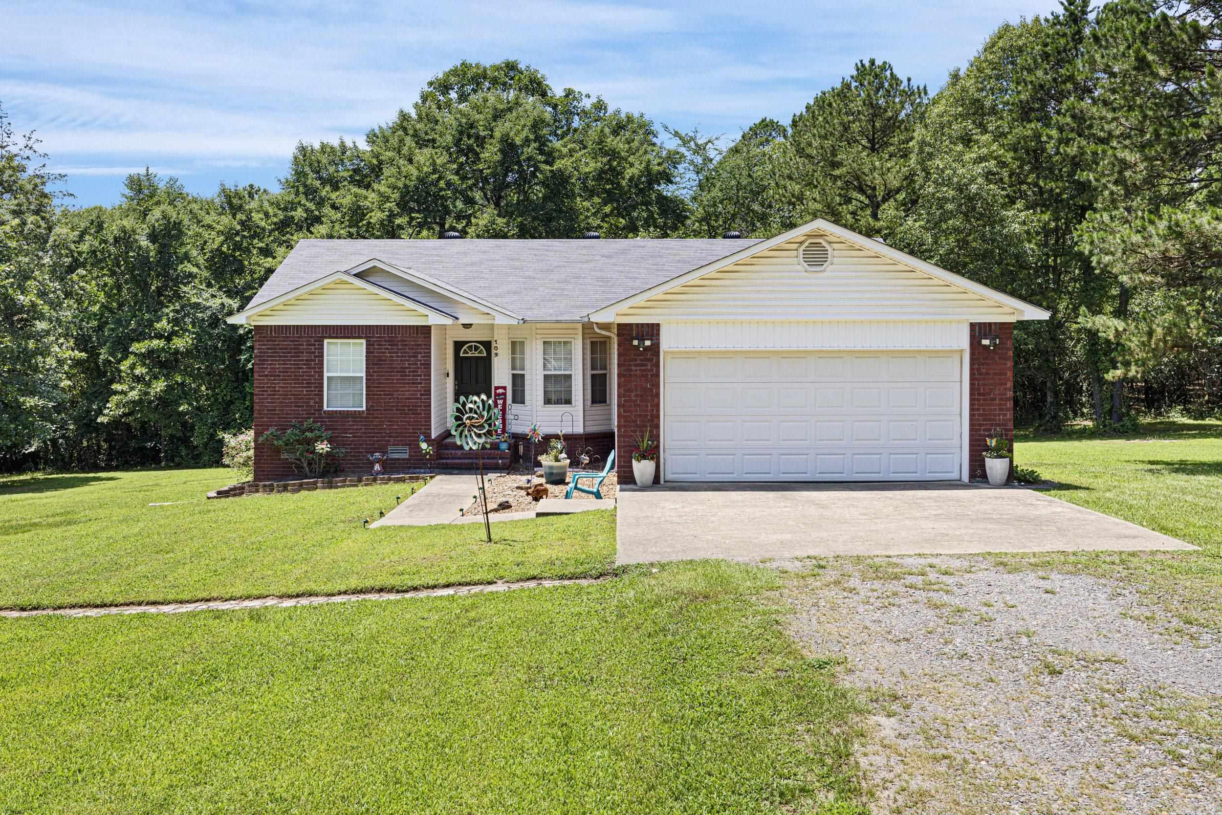 109 Topeka Court Russellville, AR 72802