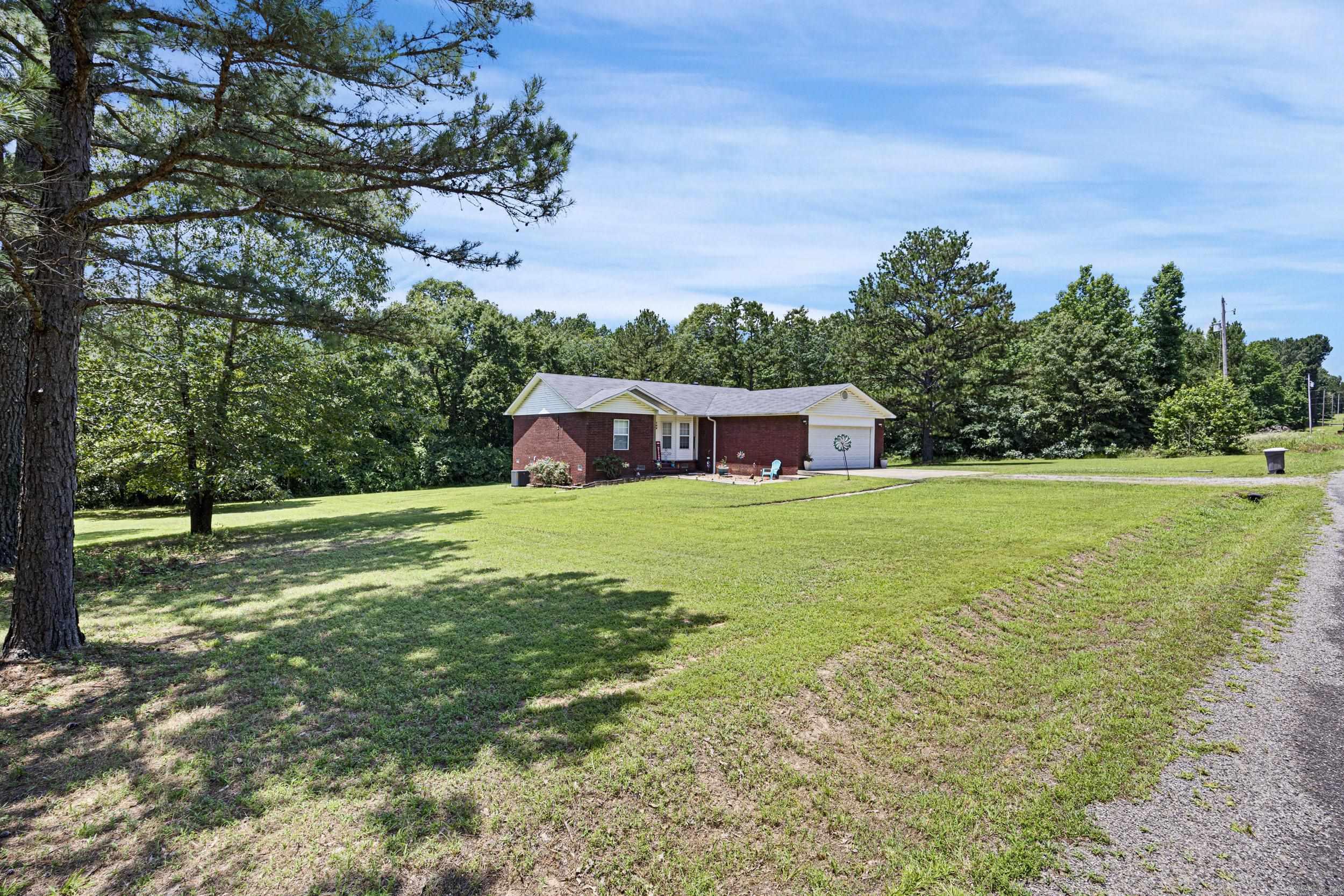 109 Topeka Court Russellville, AR 72802