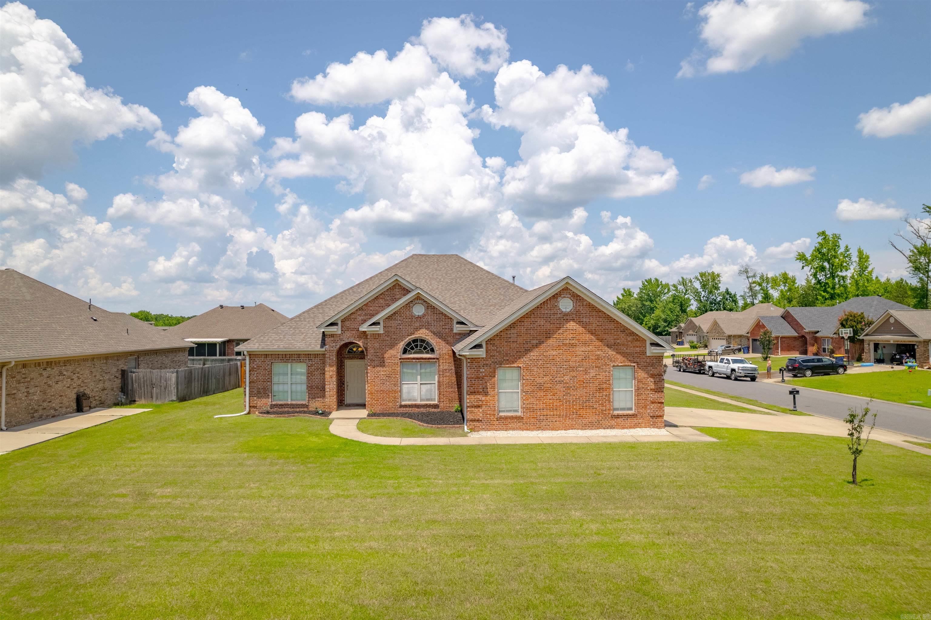 2351 Lakeshore Lane — photo 3
