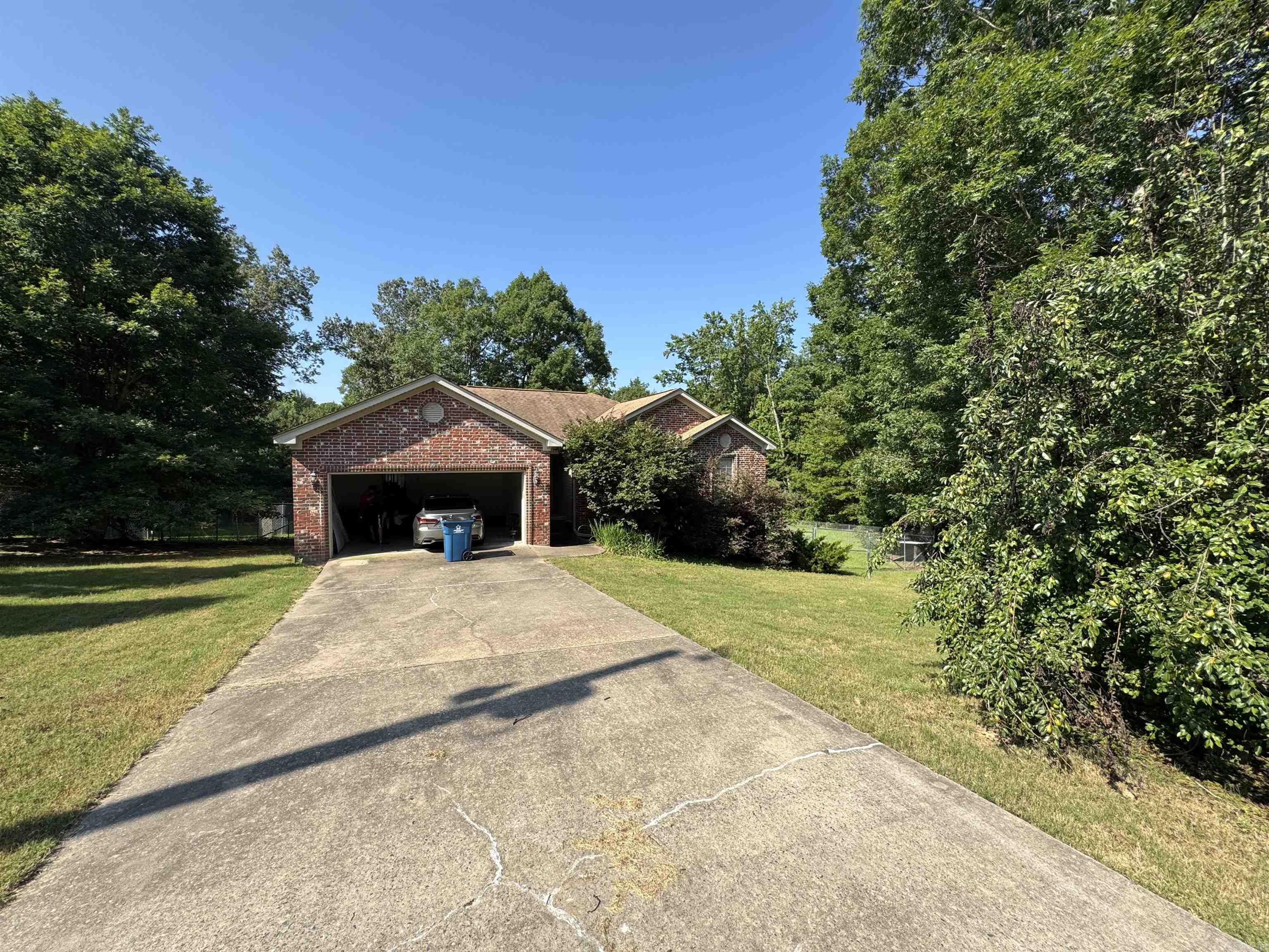 13011 White Oak Pond