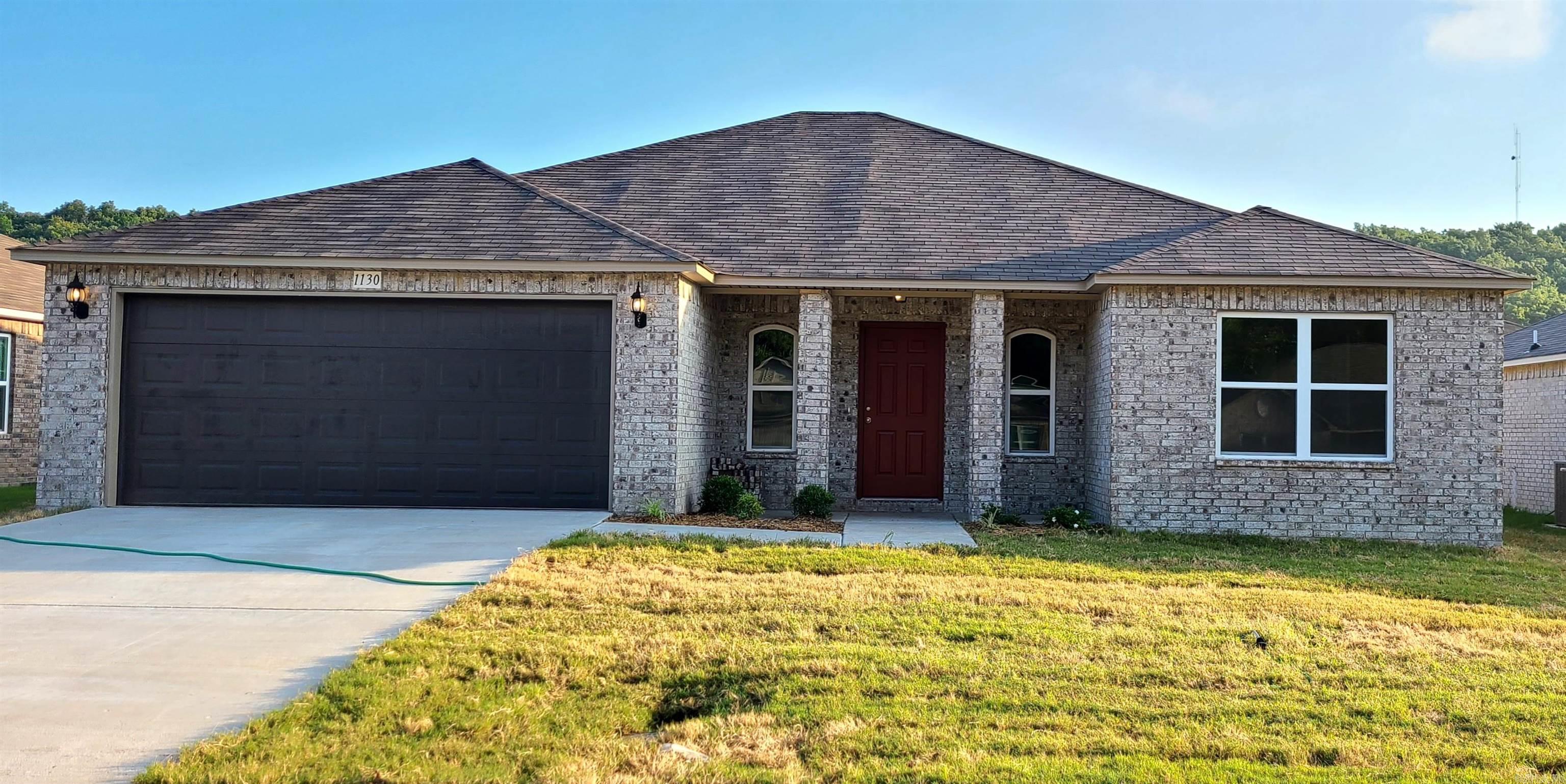 1130 O'Keefe Conway, AR 72032