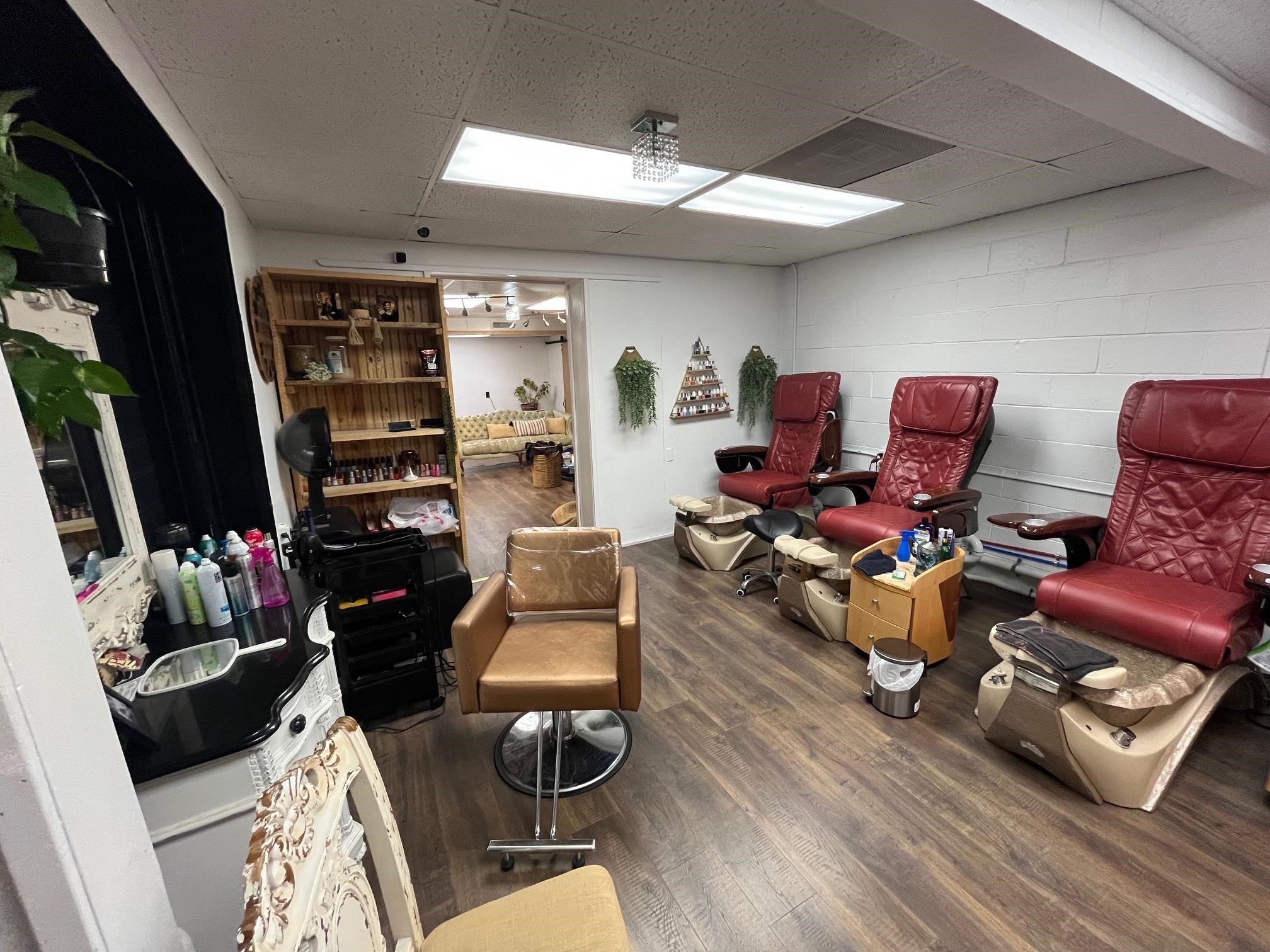 208 W Main  Mountain View, AR