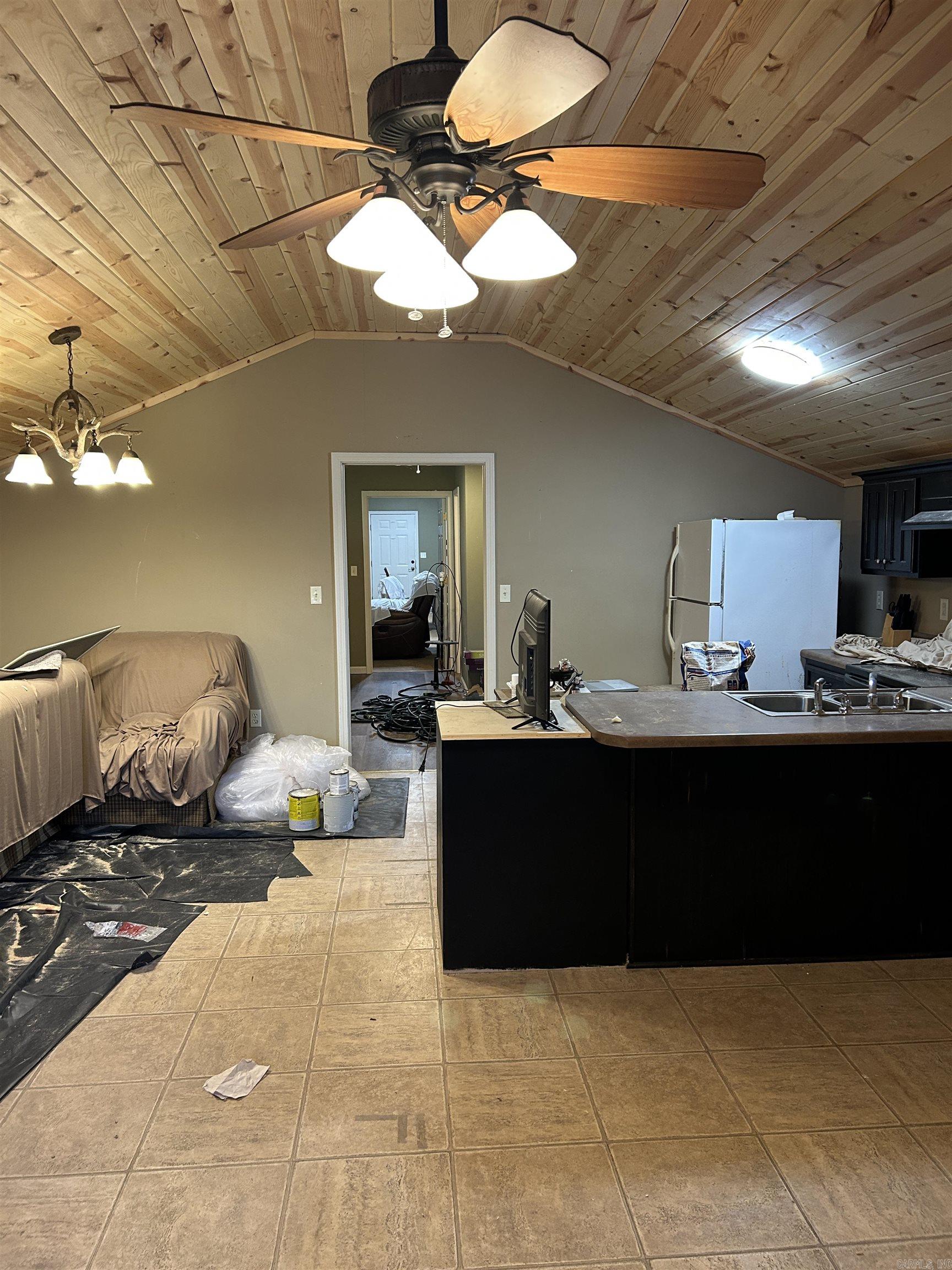 5 Lobo  Heber Springs, AR