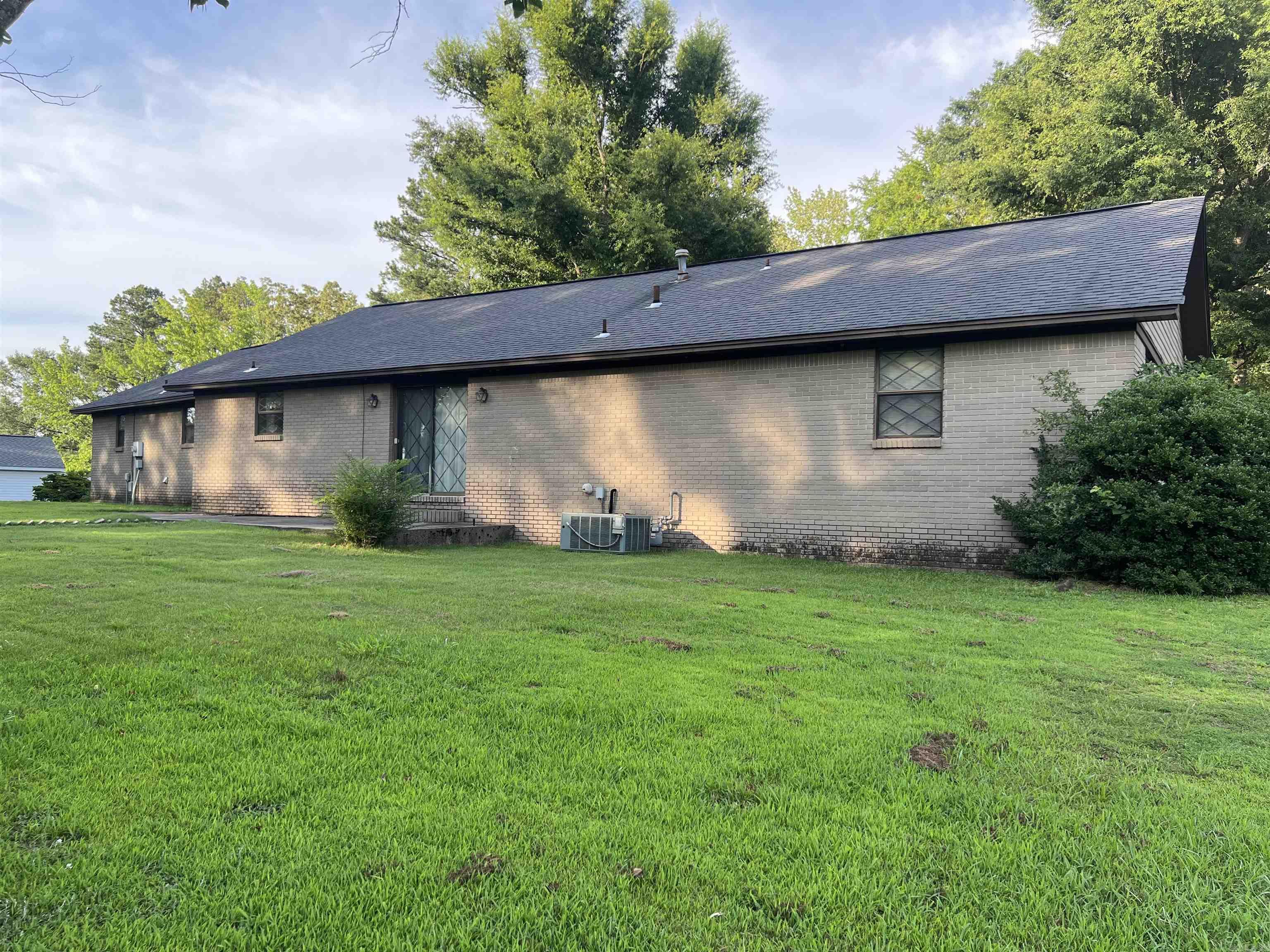 101 Fairway Drive Bald Knob, AR 72010