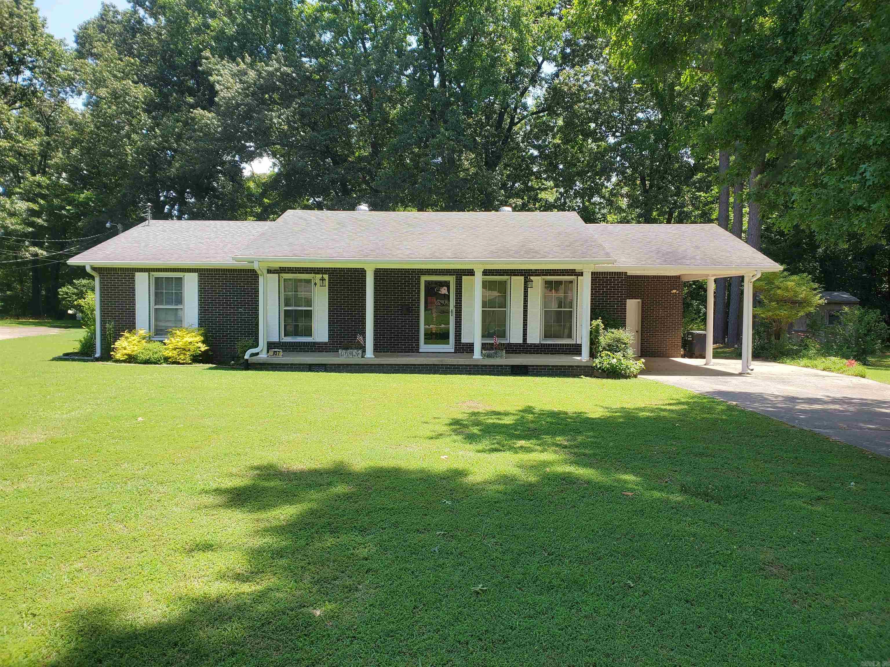 937 Homecrest Drive Piggott, AR 72454