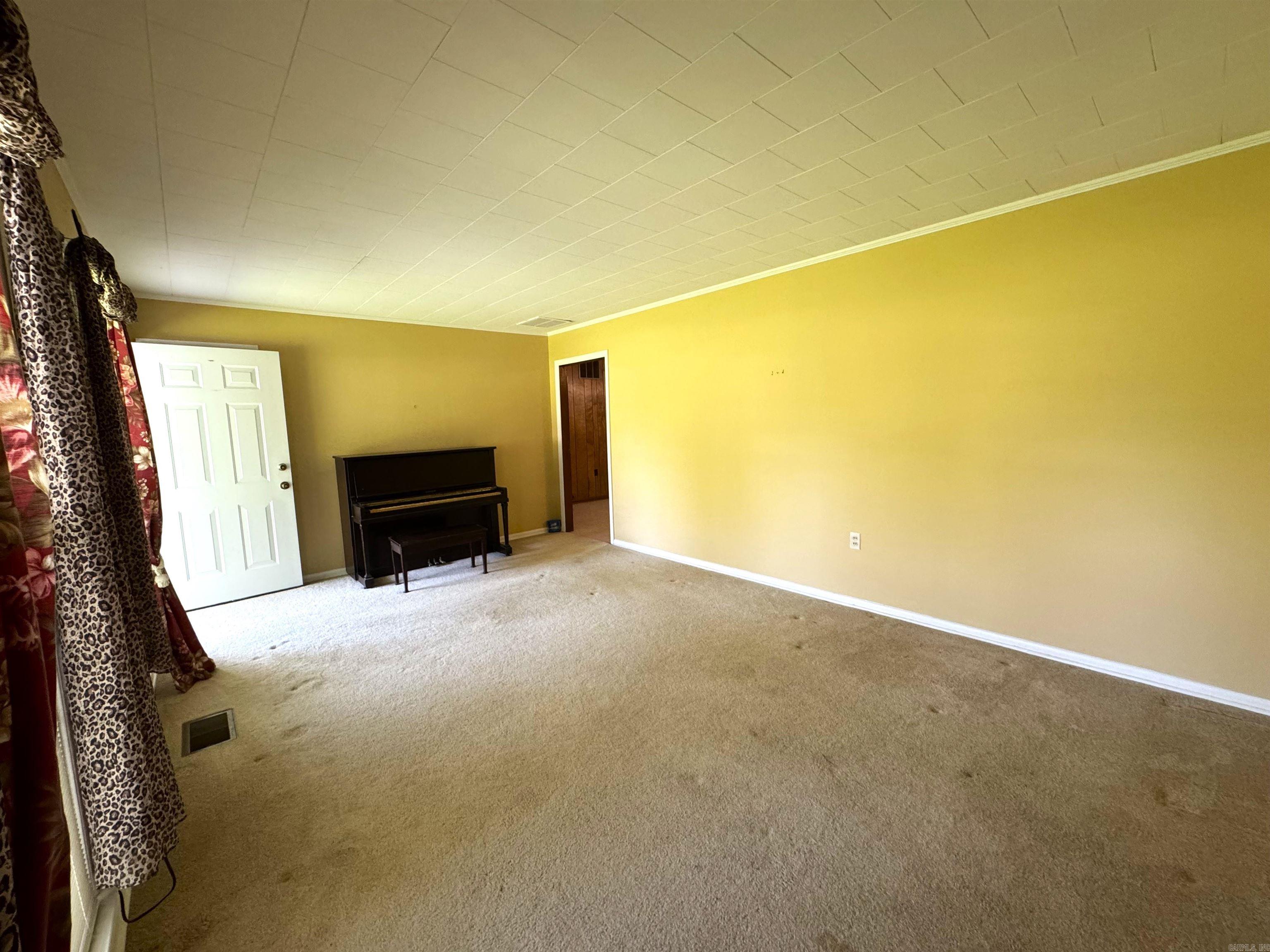 937 Homecrest Drive Piggott, AR 72454