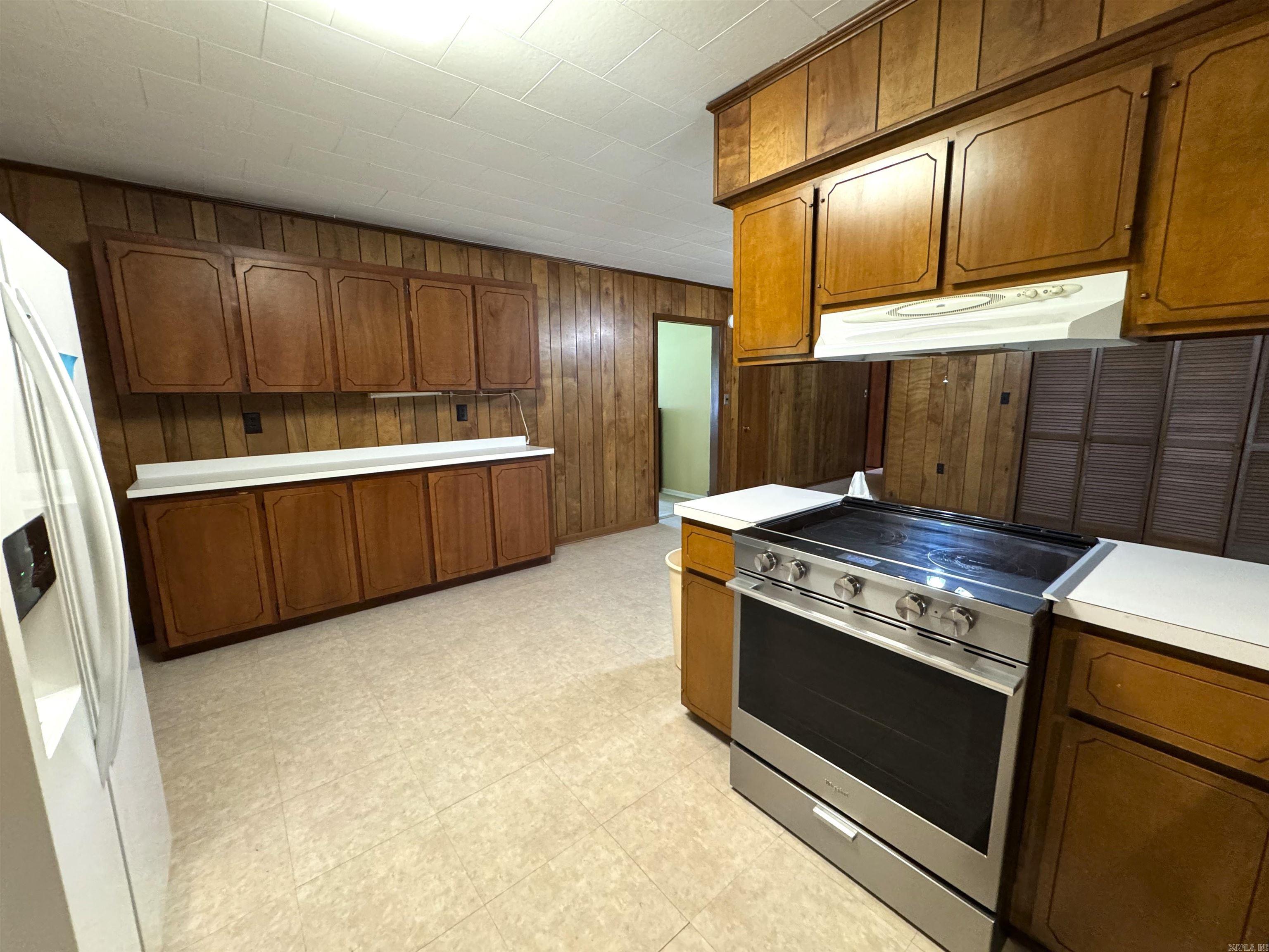 937 Homecrest Drive Piggott, AR 72454